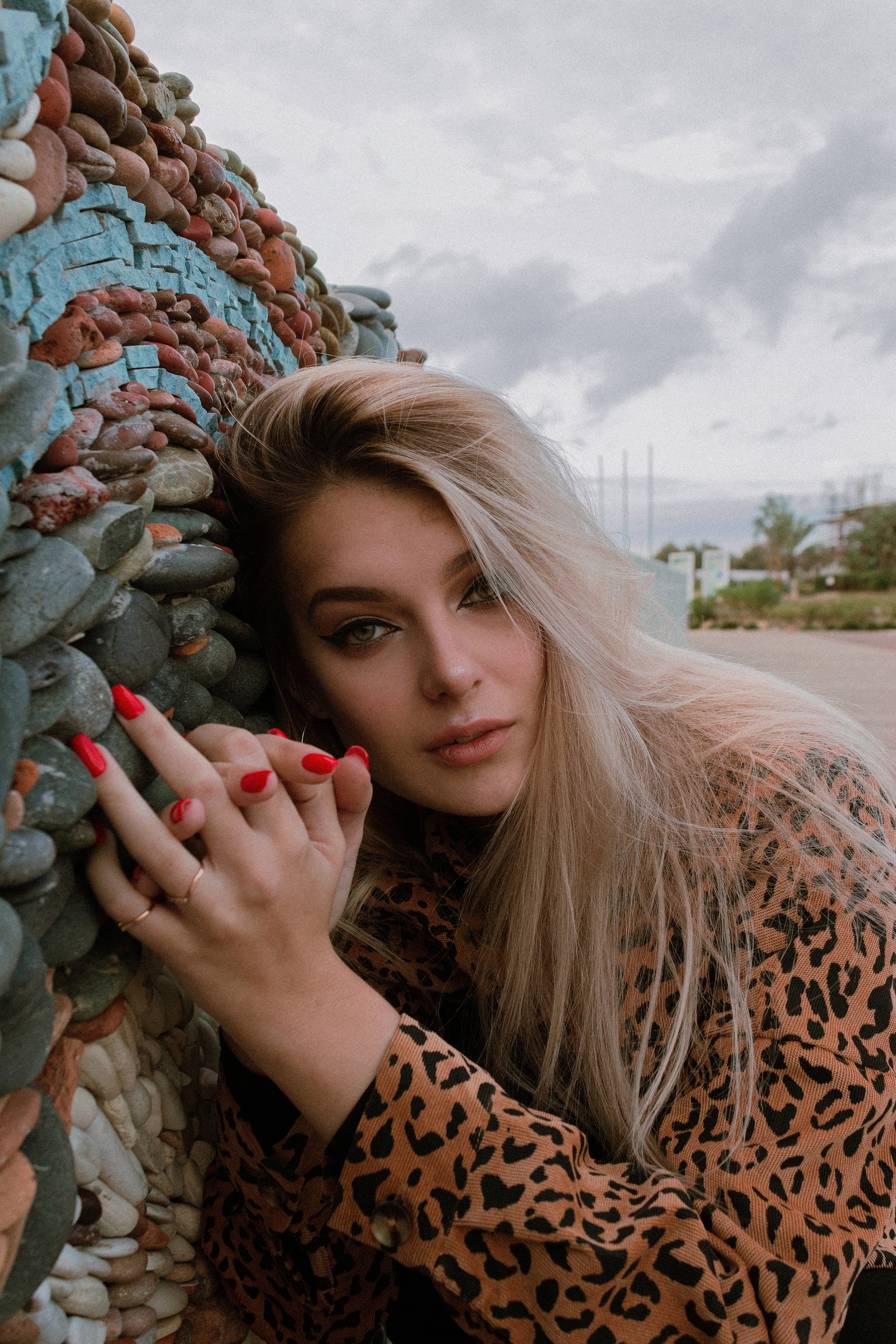 Soft Morning Light. Emotional Seaside Portraits. Kristina Kozheltsova- Soulful Portrait&Lifestyle&Love Story Photographer in Leipzig, Germany