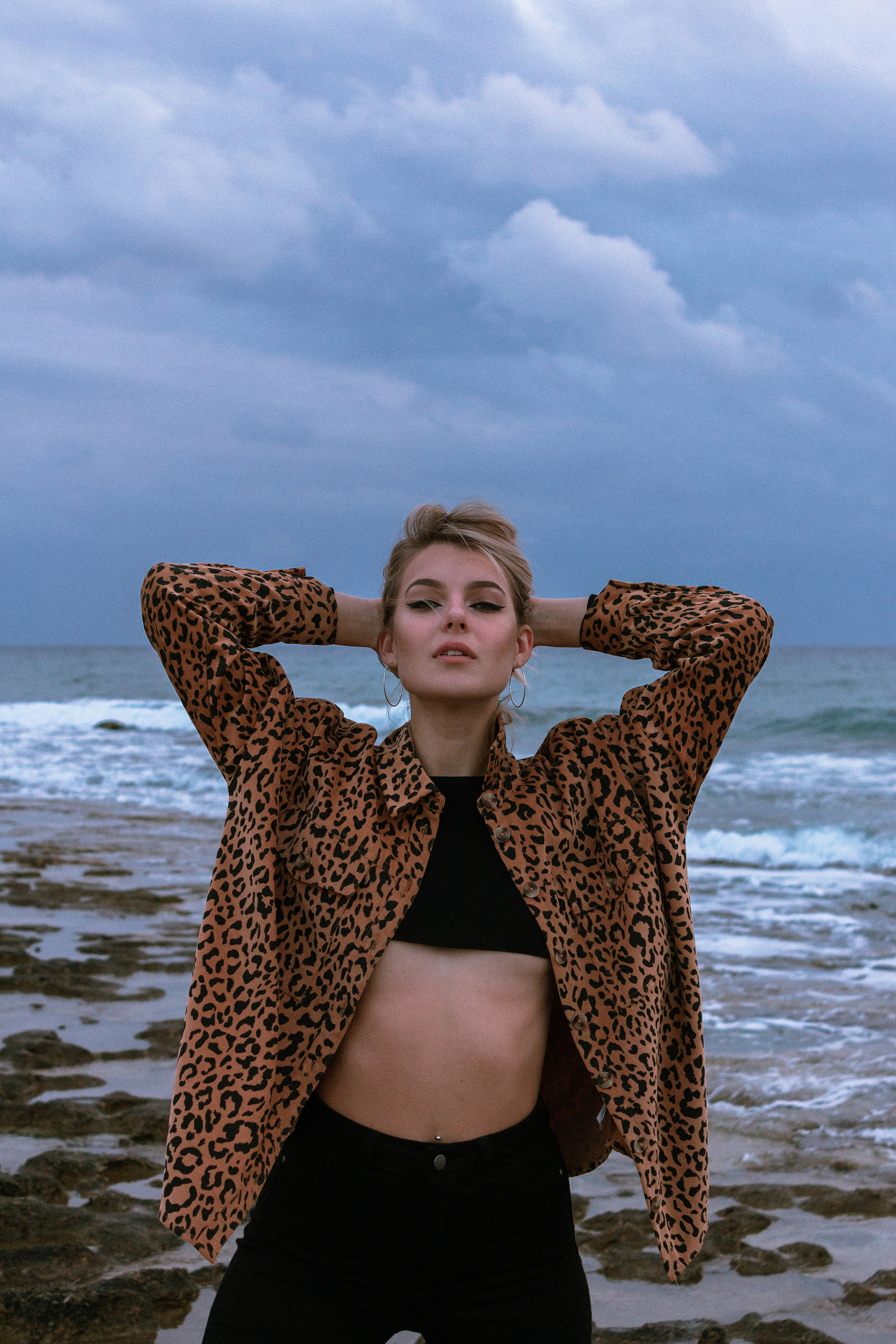 Soft Morning Light. Emotional Seaside Portraits. Kristina Kozheltsova- Soulful Portrait&Lifestyle&Love Story Photographer in Leipzig, Germany