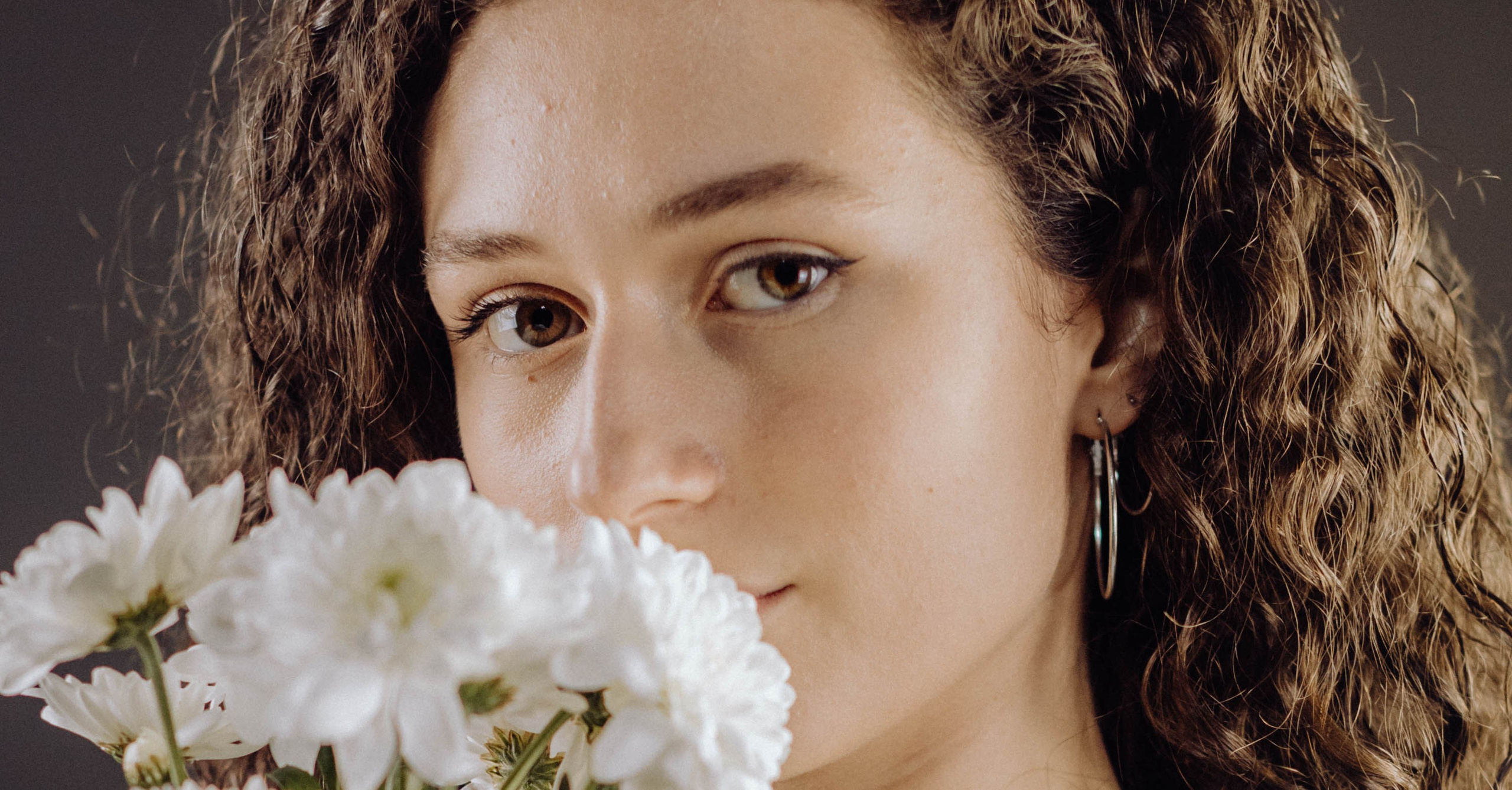 Ada. Wedding & couple photographer from Romania Rut Vetan