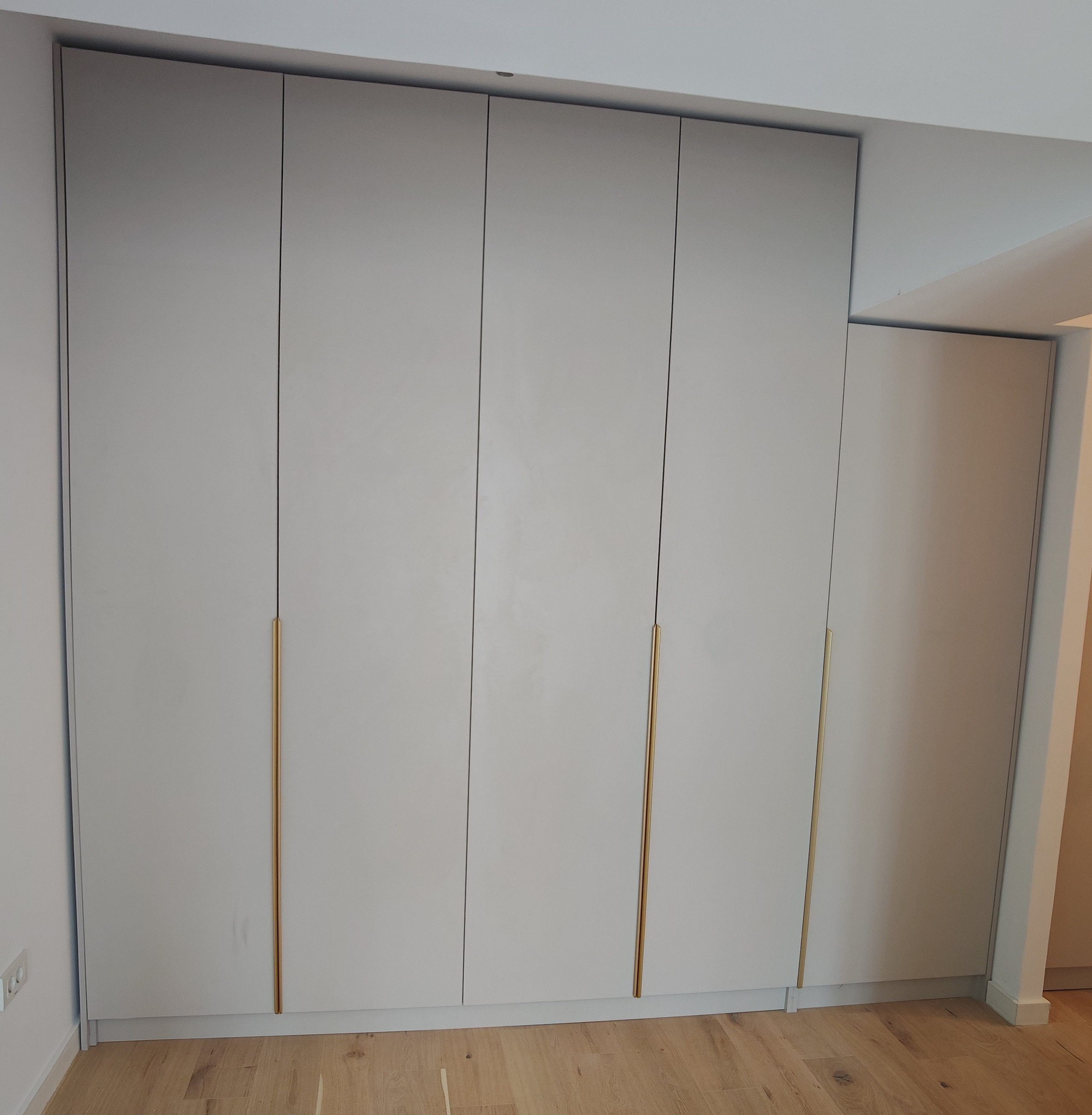 Dressing. Furniture Alexandru Turcu