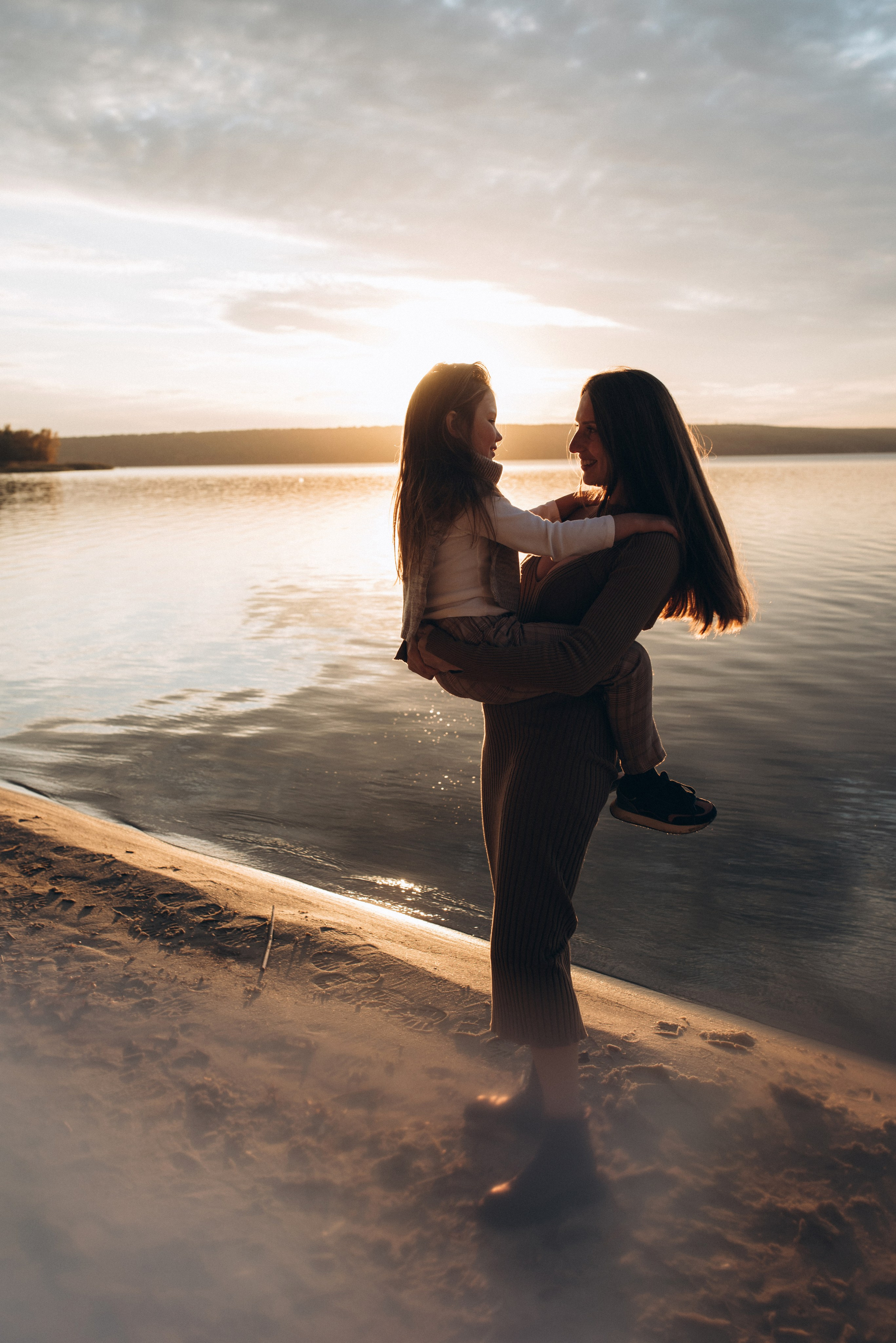 Tatjana & Mila. Familien- und Hochzeitsfotografin. Ich arbeite in Koblenz und Rheinlan