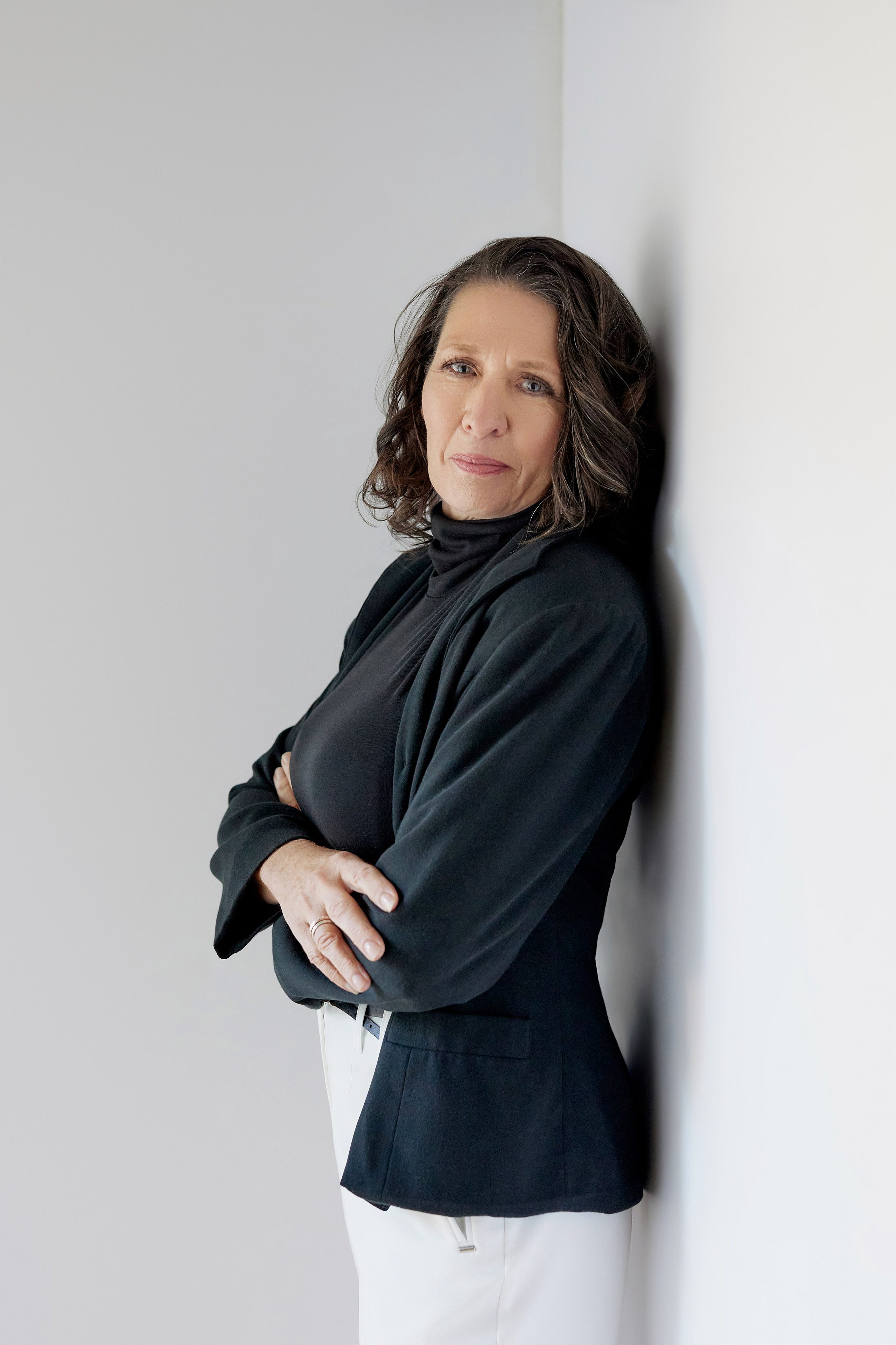 New Tecumseth Headshot Photographer. Portrait and Personal Brand Photographer in Simcoe County, Ontario, Bobbi-jo Stuart