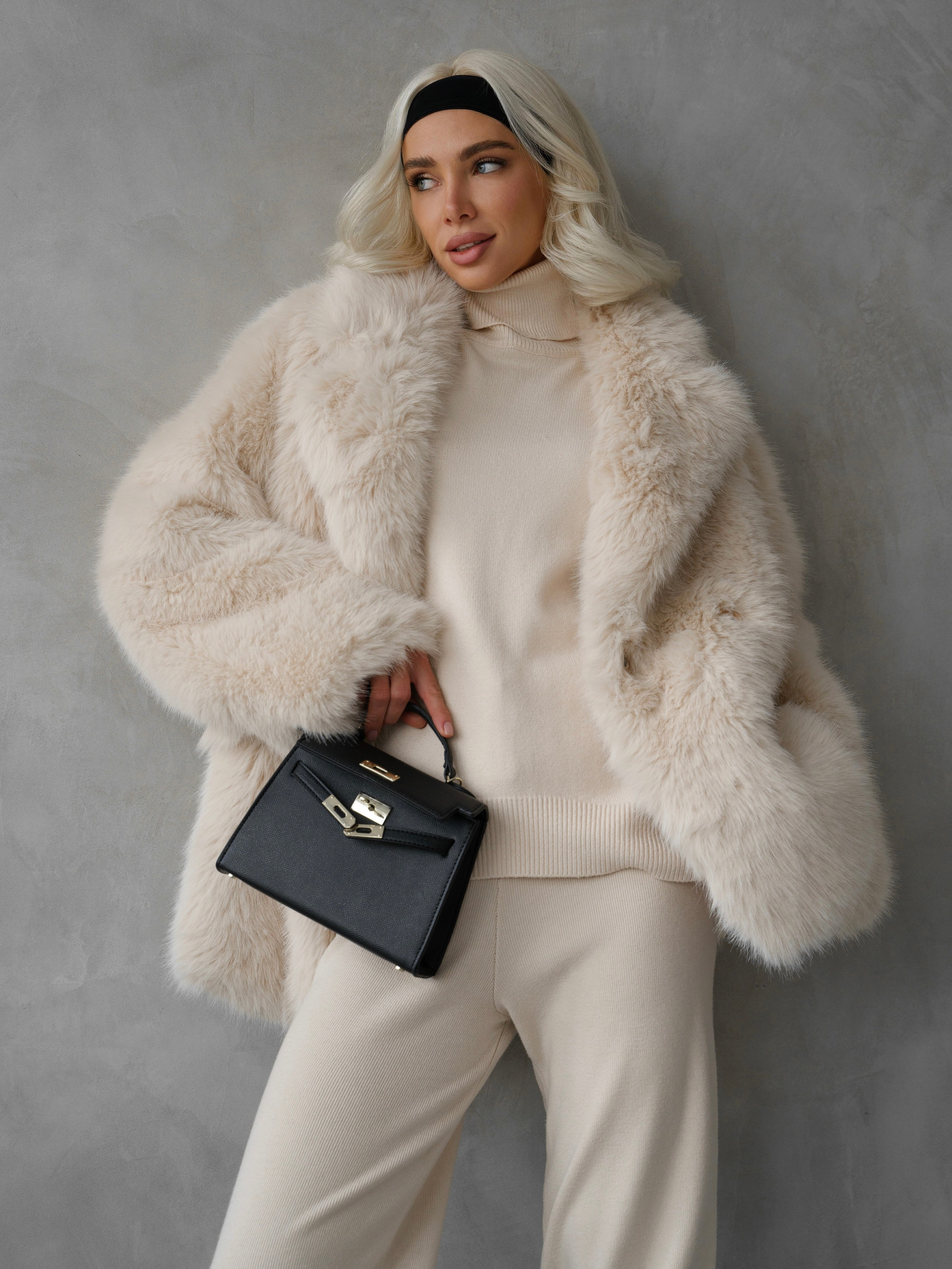 Winter lookbook WanMei. Stylist