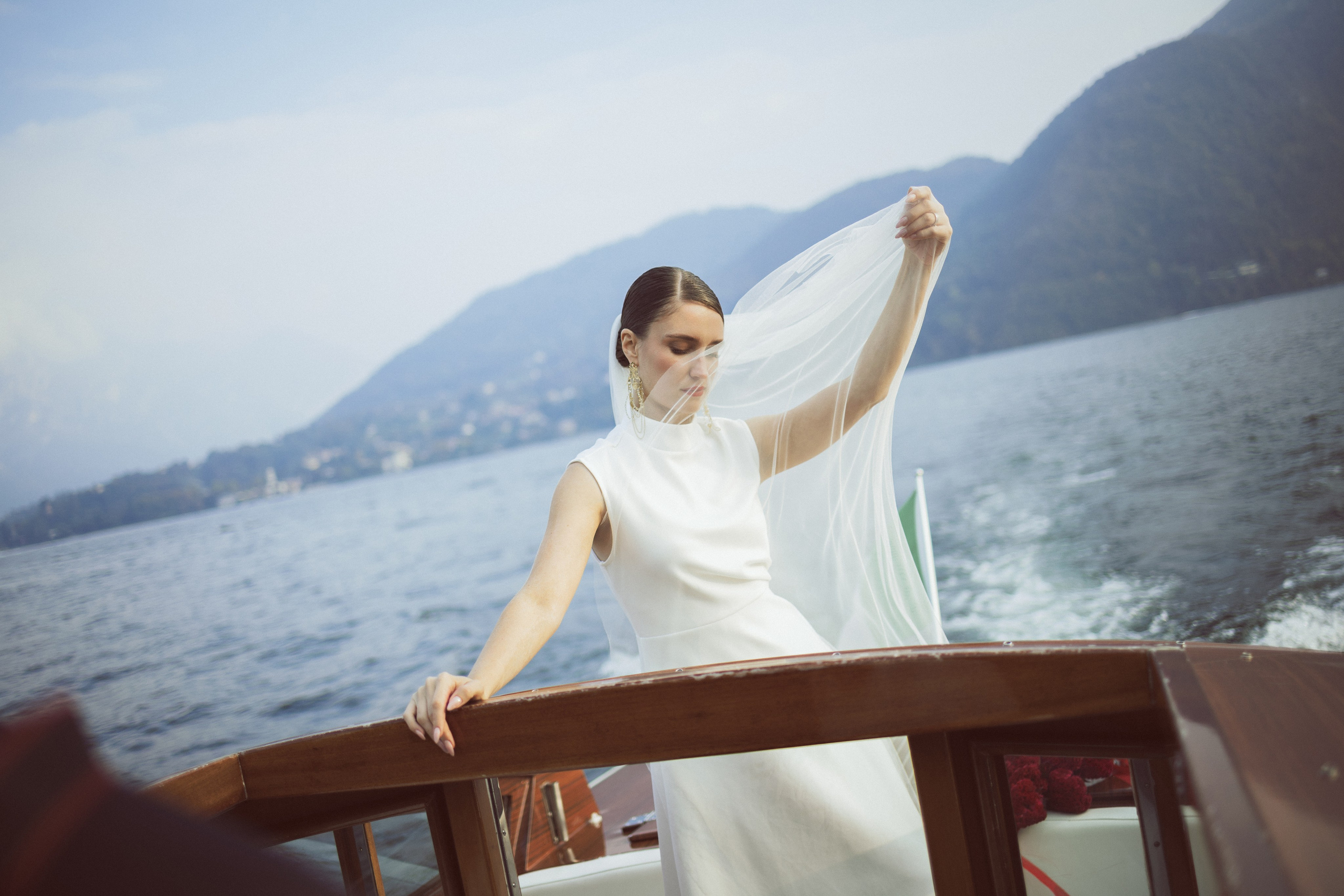 Julia — Red Wedding Editorial on Lake Como. Liza Bizzaro — Italy Wedding, Love Story & Portrait Photographer in Milan, Turin, Piedmont and Across Italy