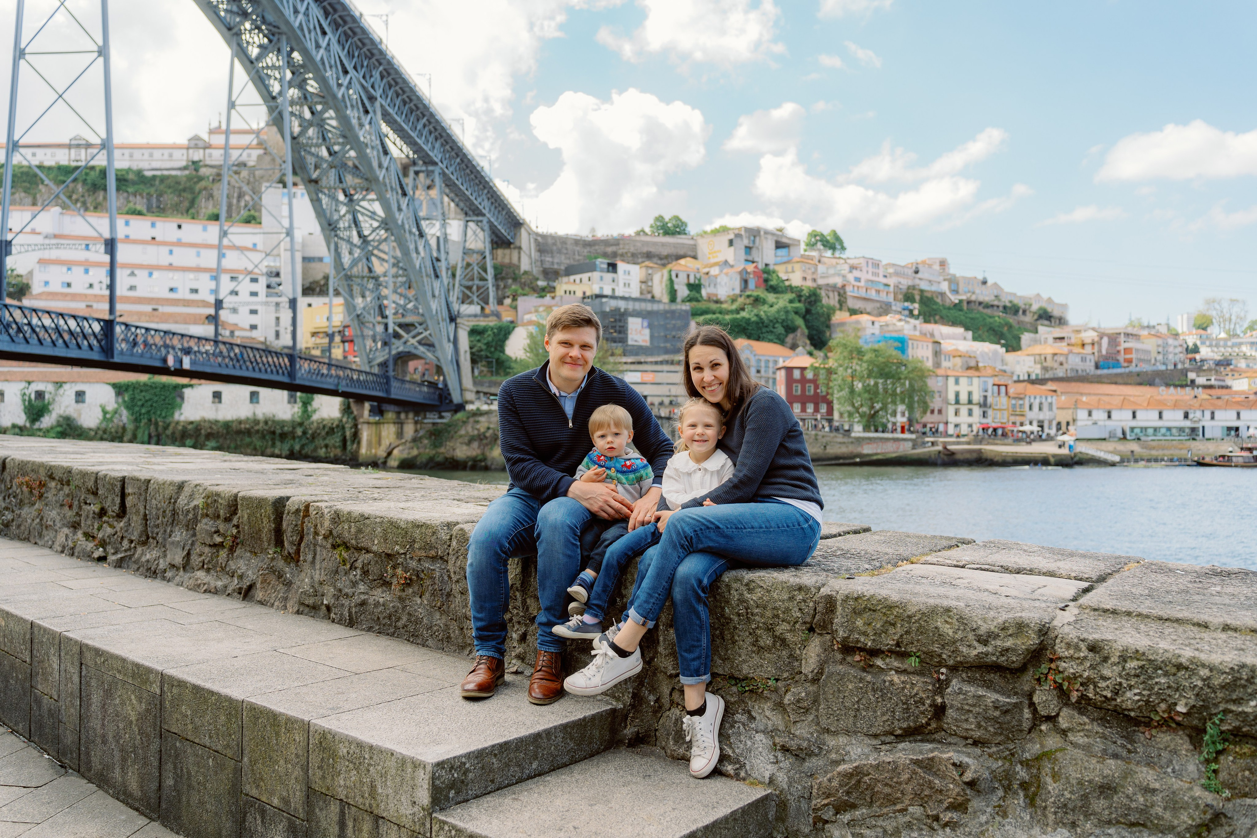 Семейная фотосессия в Порту. Фотограф в Португалии Полина Готовая