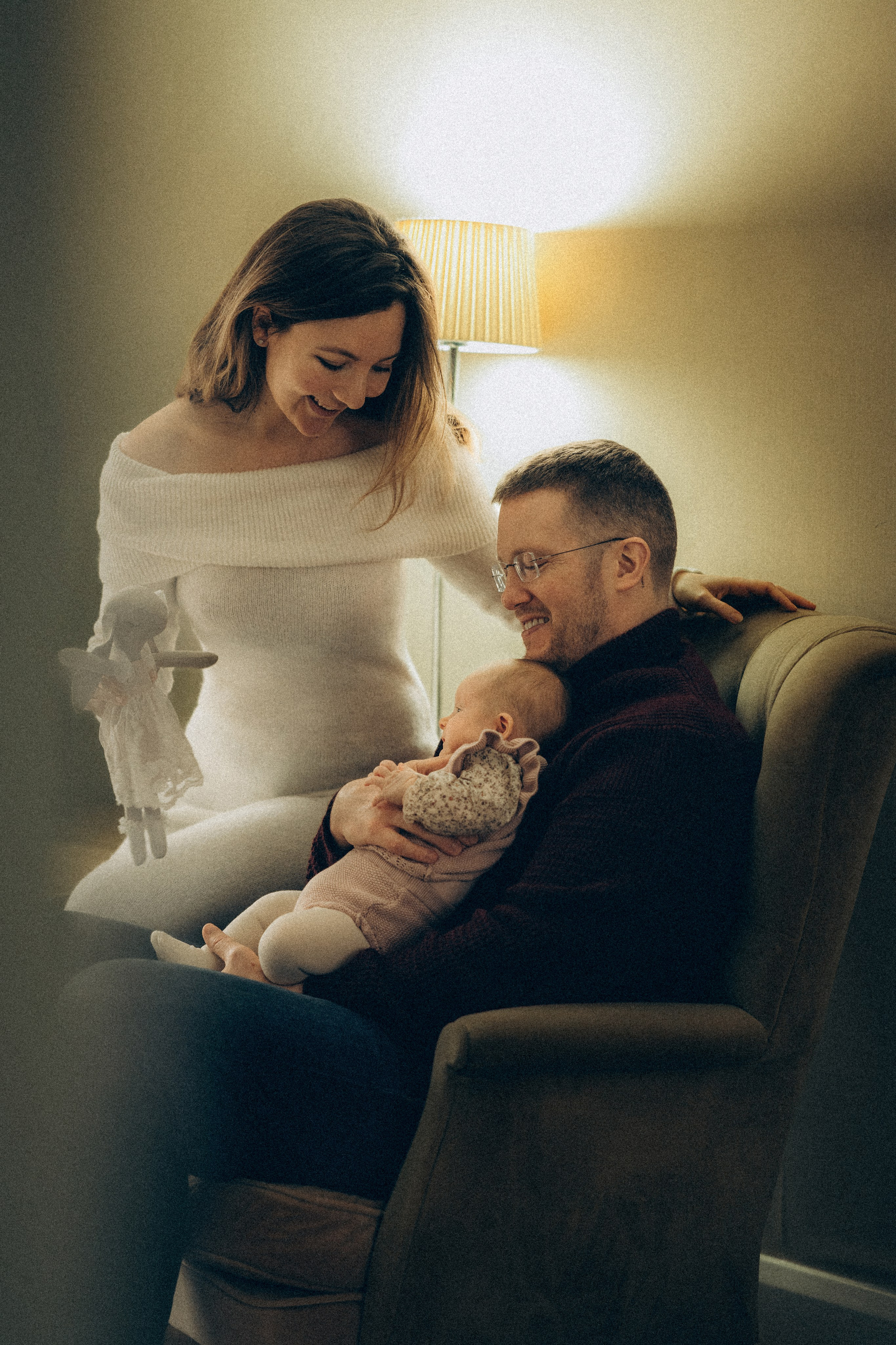 Home newborn session. Tania Gandrabur, photographer in West Midlands, England