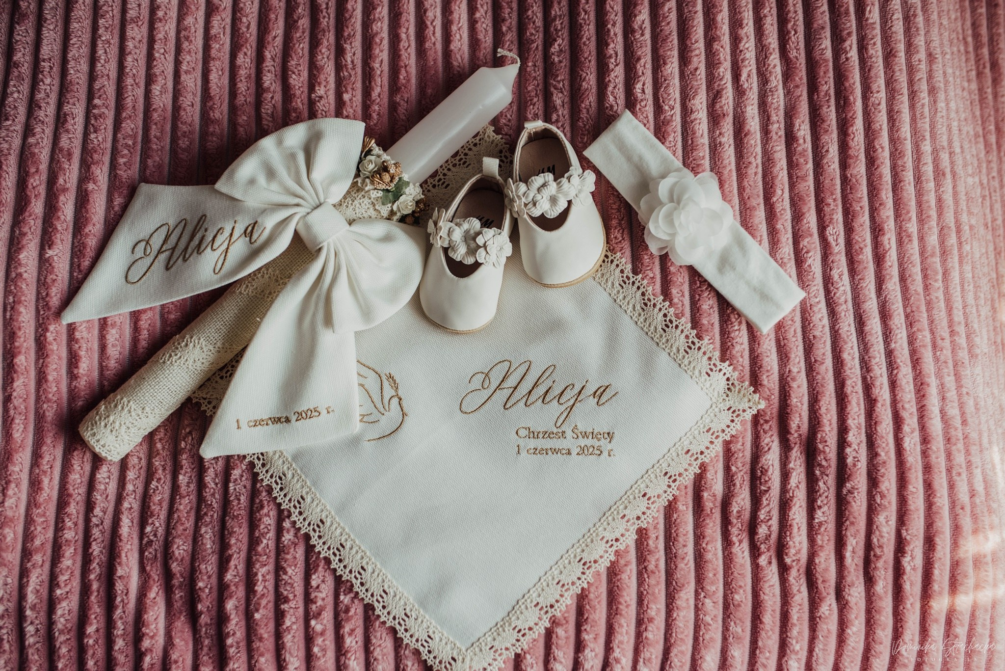 Chrzest Święty Alicji. Dominika Strachacka Fotografia | Fotograf ślubny i rodzinny Opole Lubelskie Lublin
