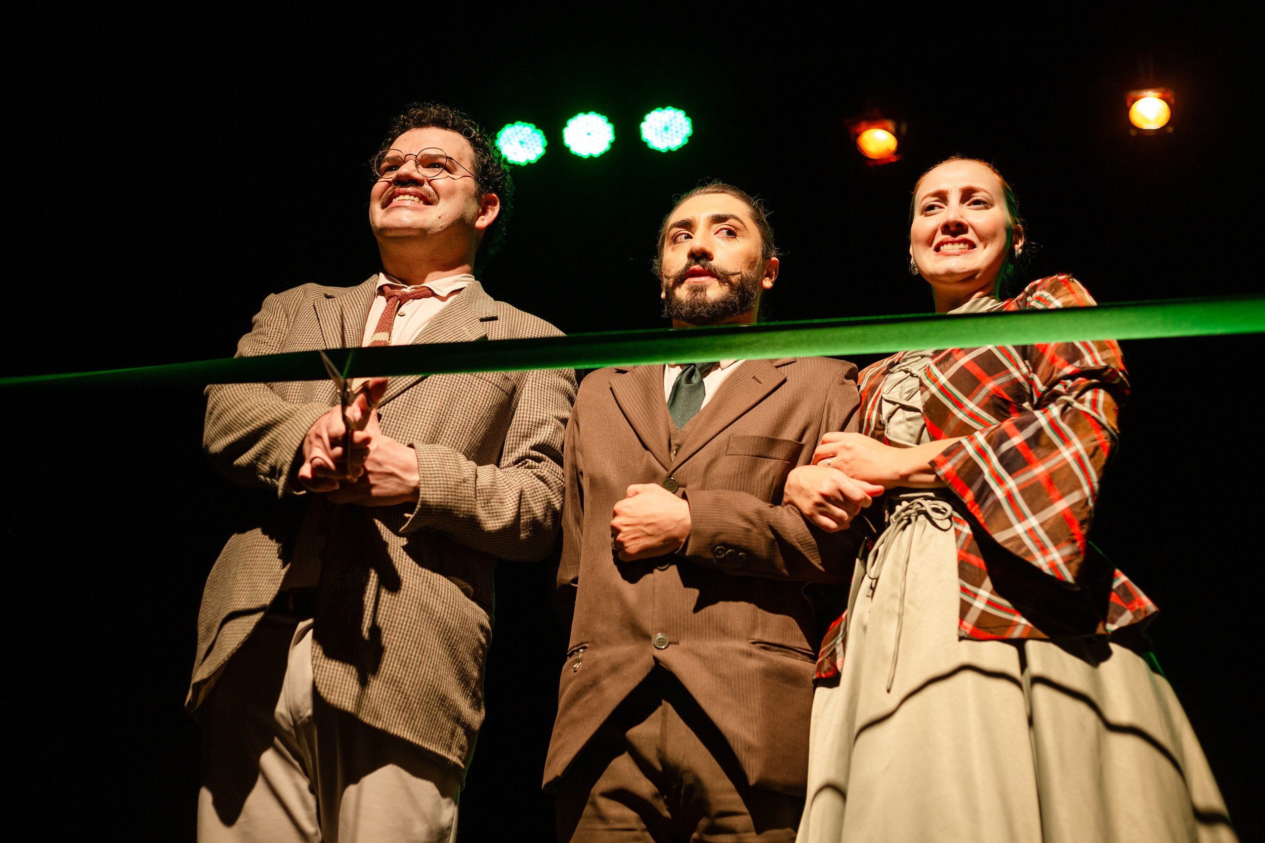 Espetáculo teatral O Alienista — Anchieta Arte Cênica