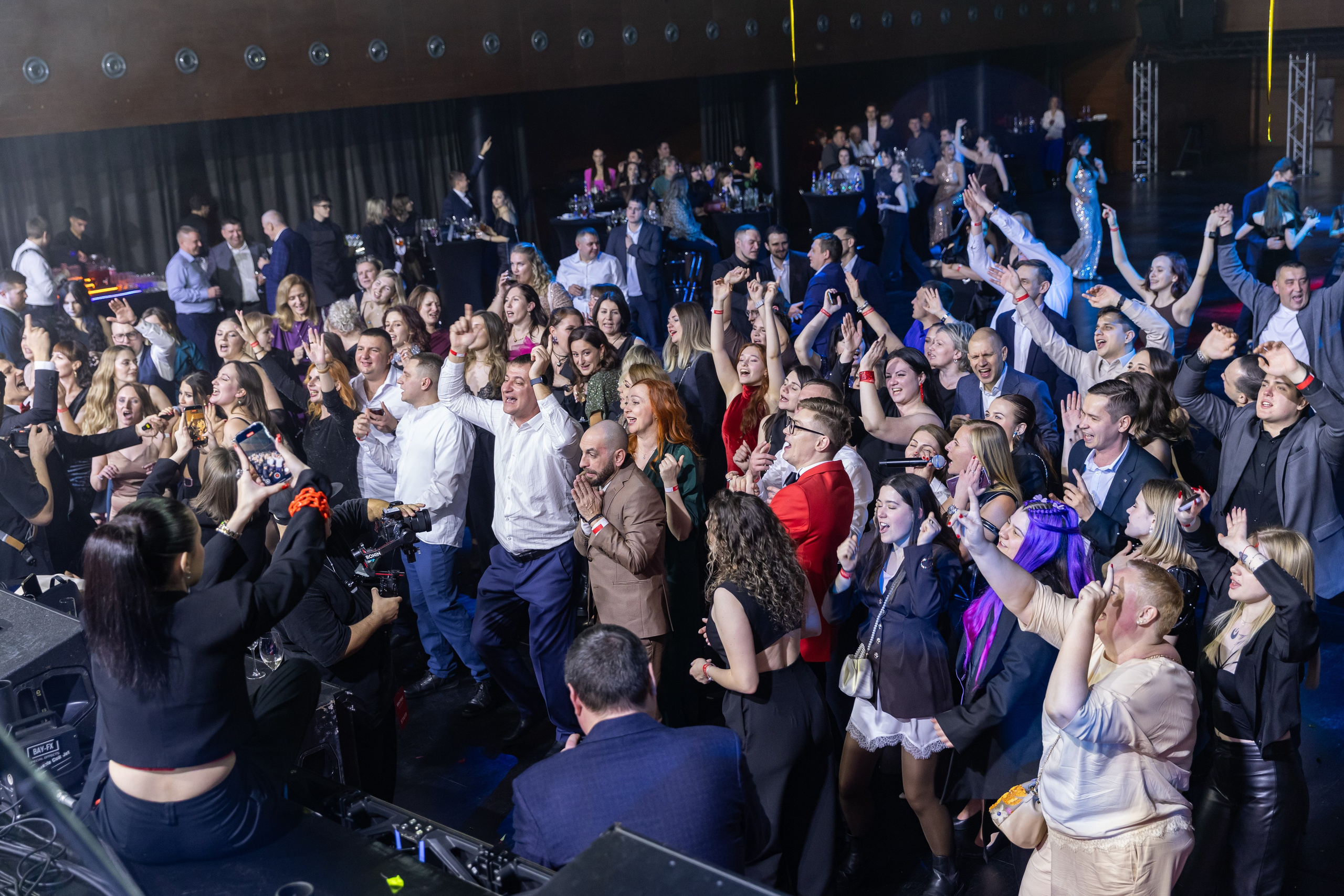 Новогодний корпоратив SINTEC Group. Ведущая Москва Лена Чайка