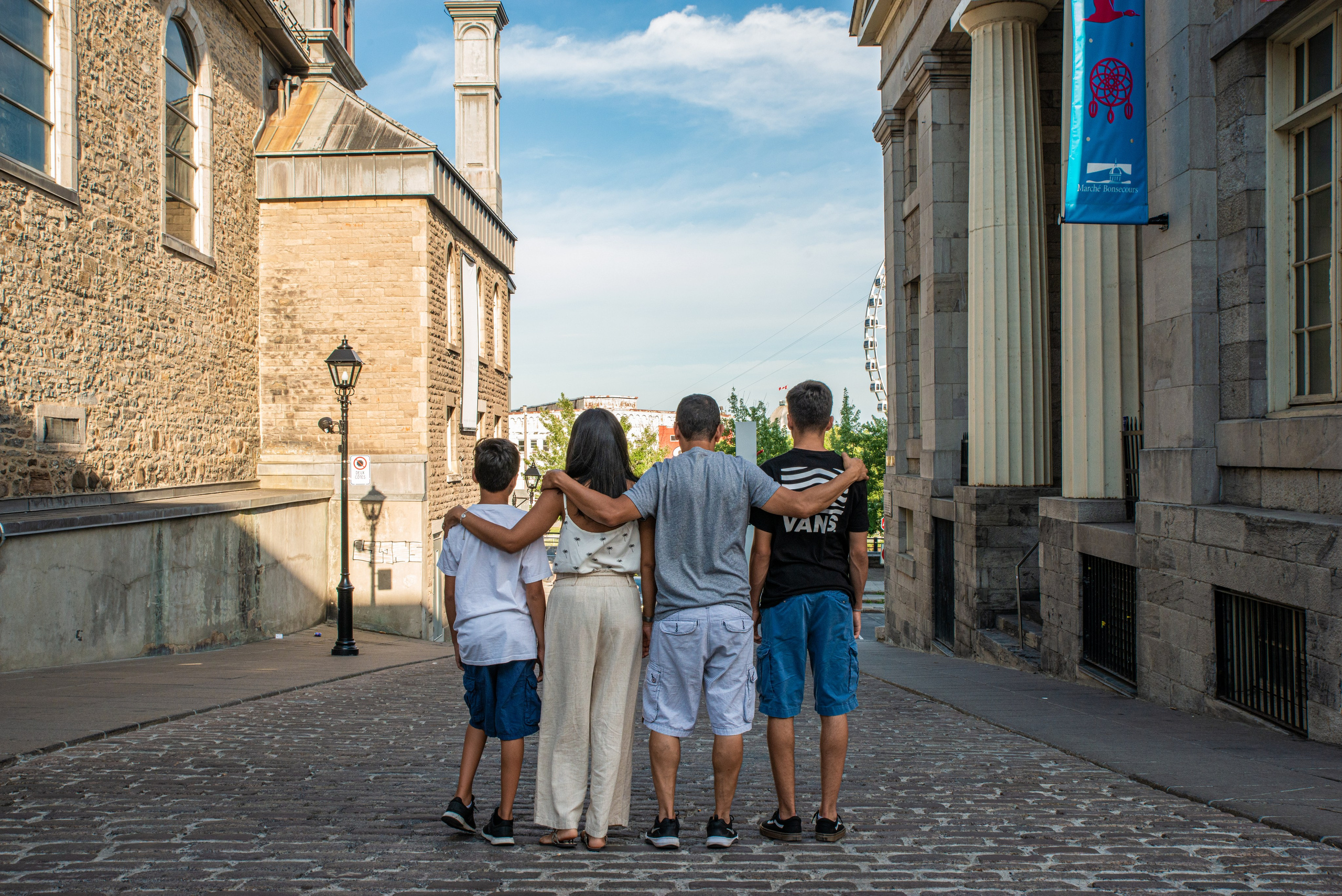 Andressa’s Family (Montreal QC). Carlos Lima Photography — Photographer in Calgary