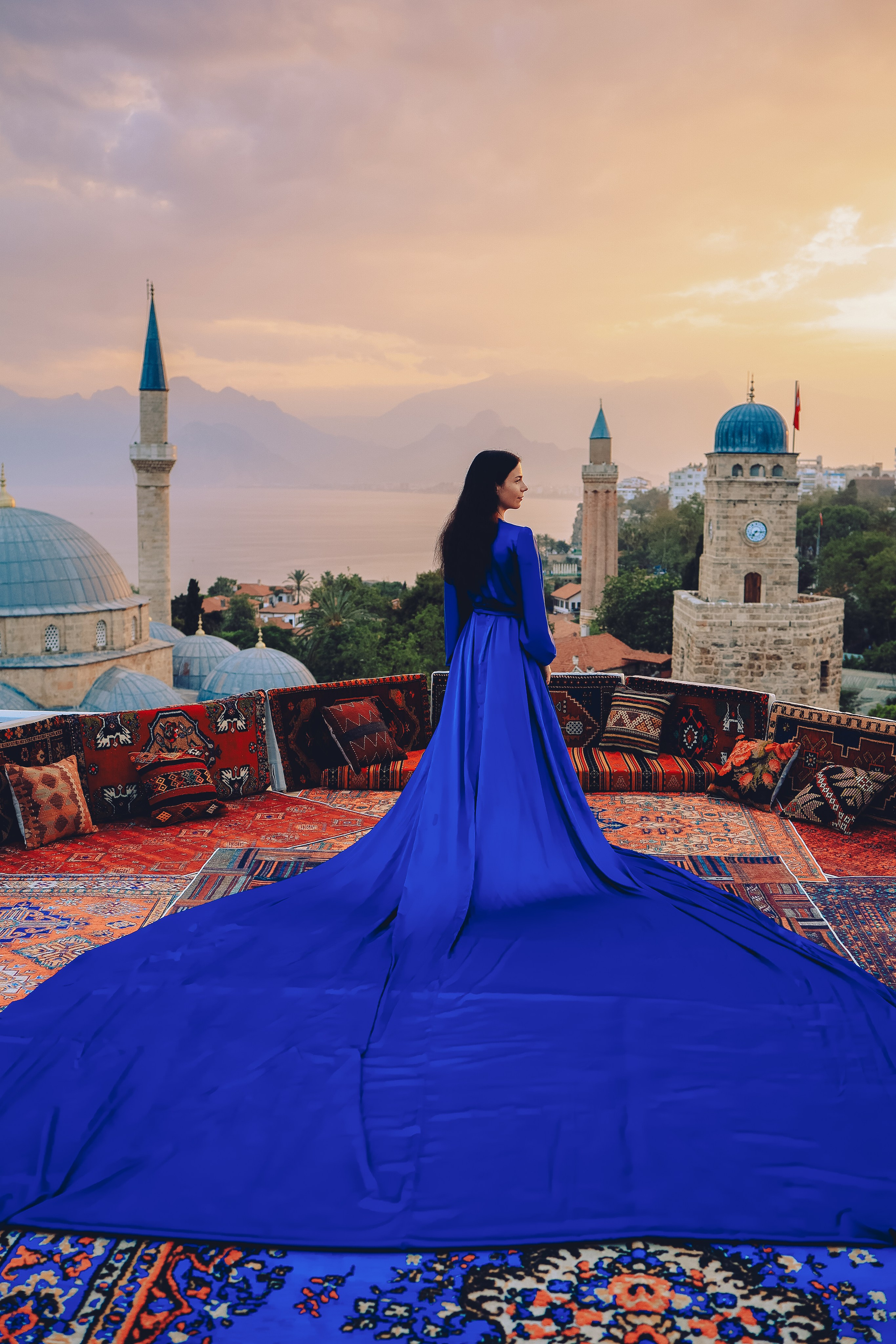 Flying dresses for rent. Photographer in Turkey, Antalya, Kemer, Belek, Side, Kas, Fethiye