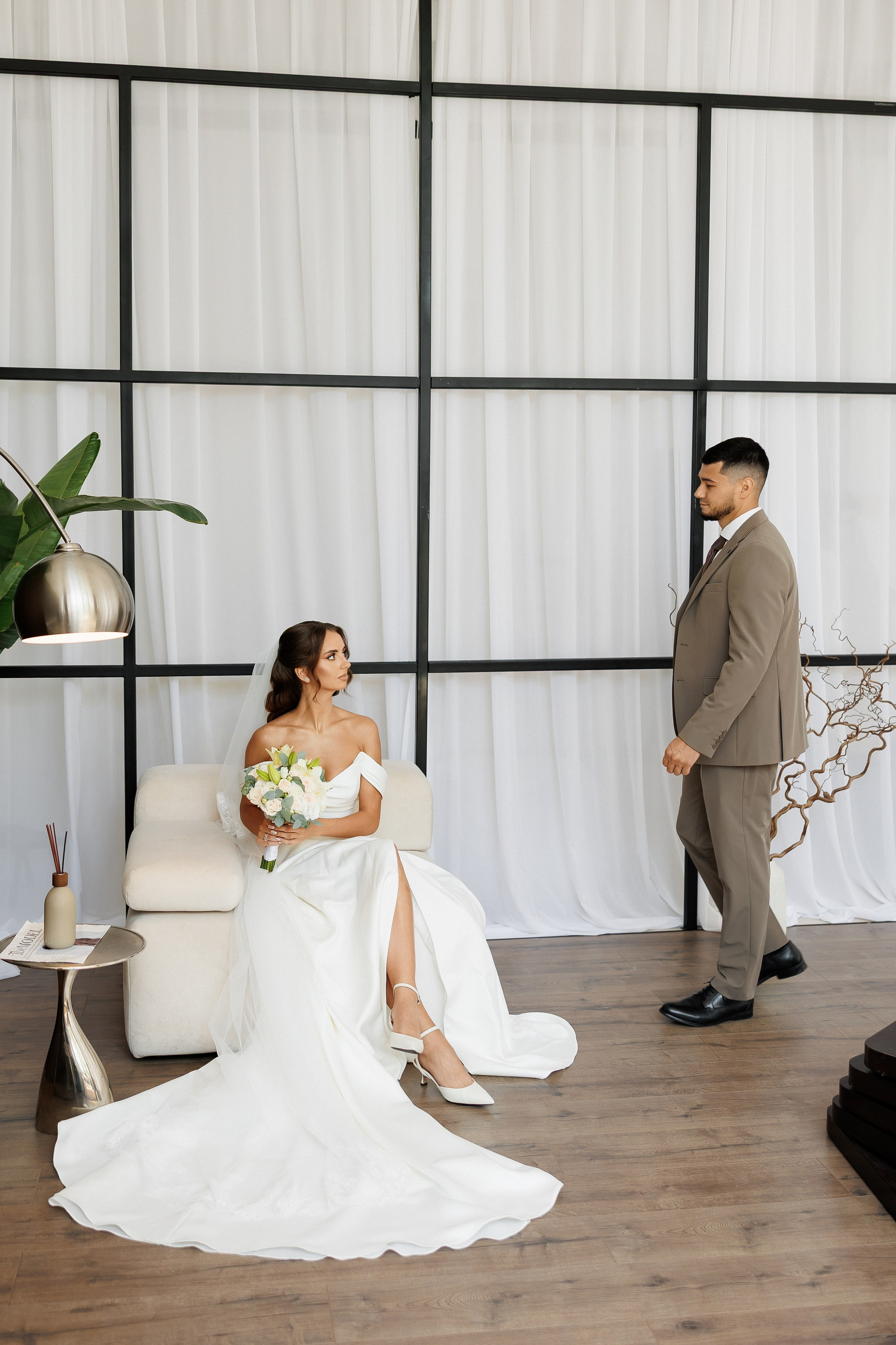 Eugen & Livia — Grand Elysee — Wedding Day. Servicii Foto și Video 067188353