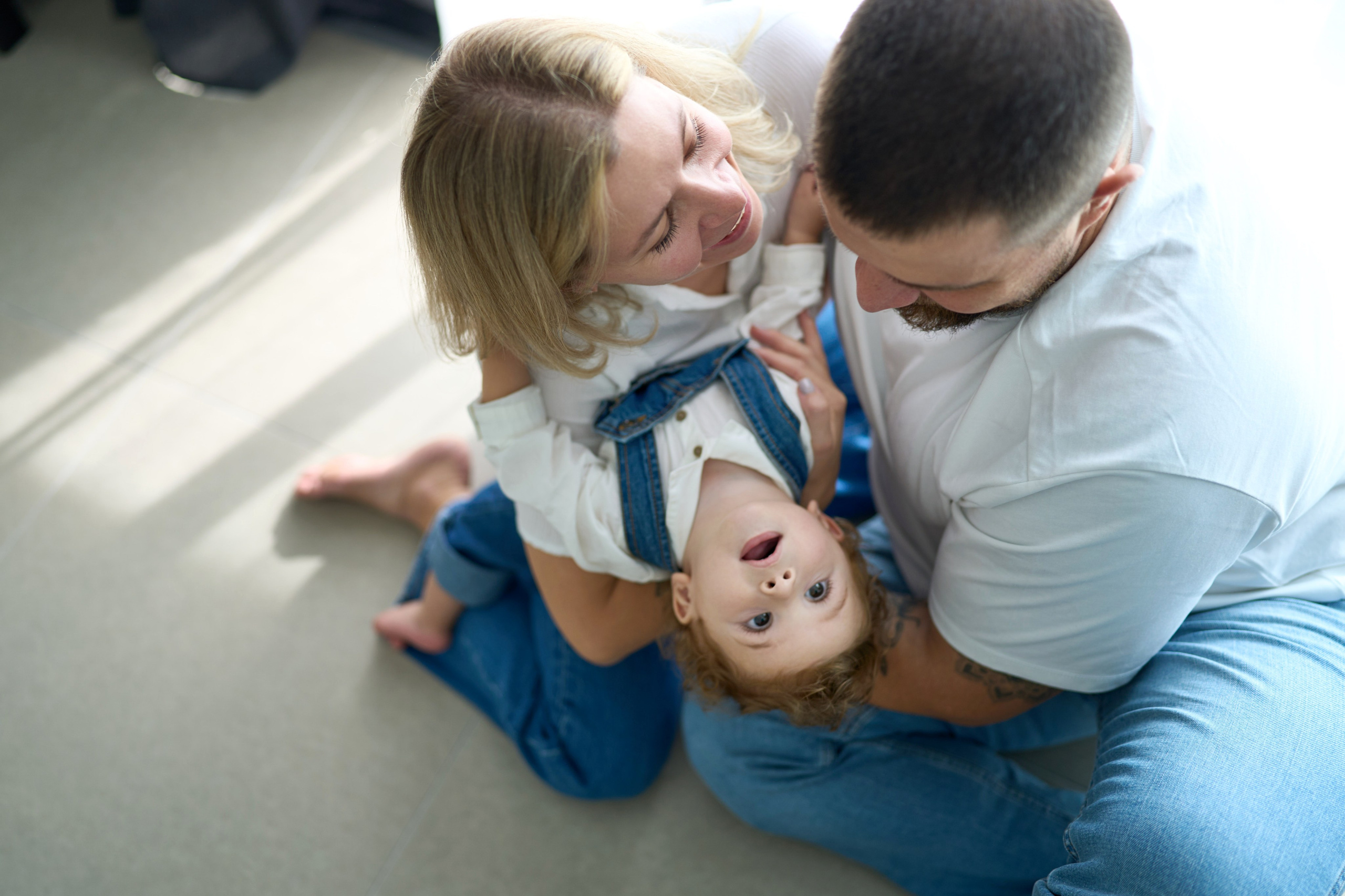 Gilad is 1 year old. צלם אלכס ברט בישראל