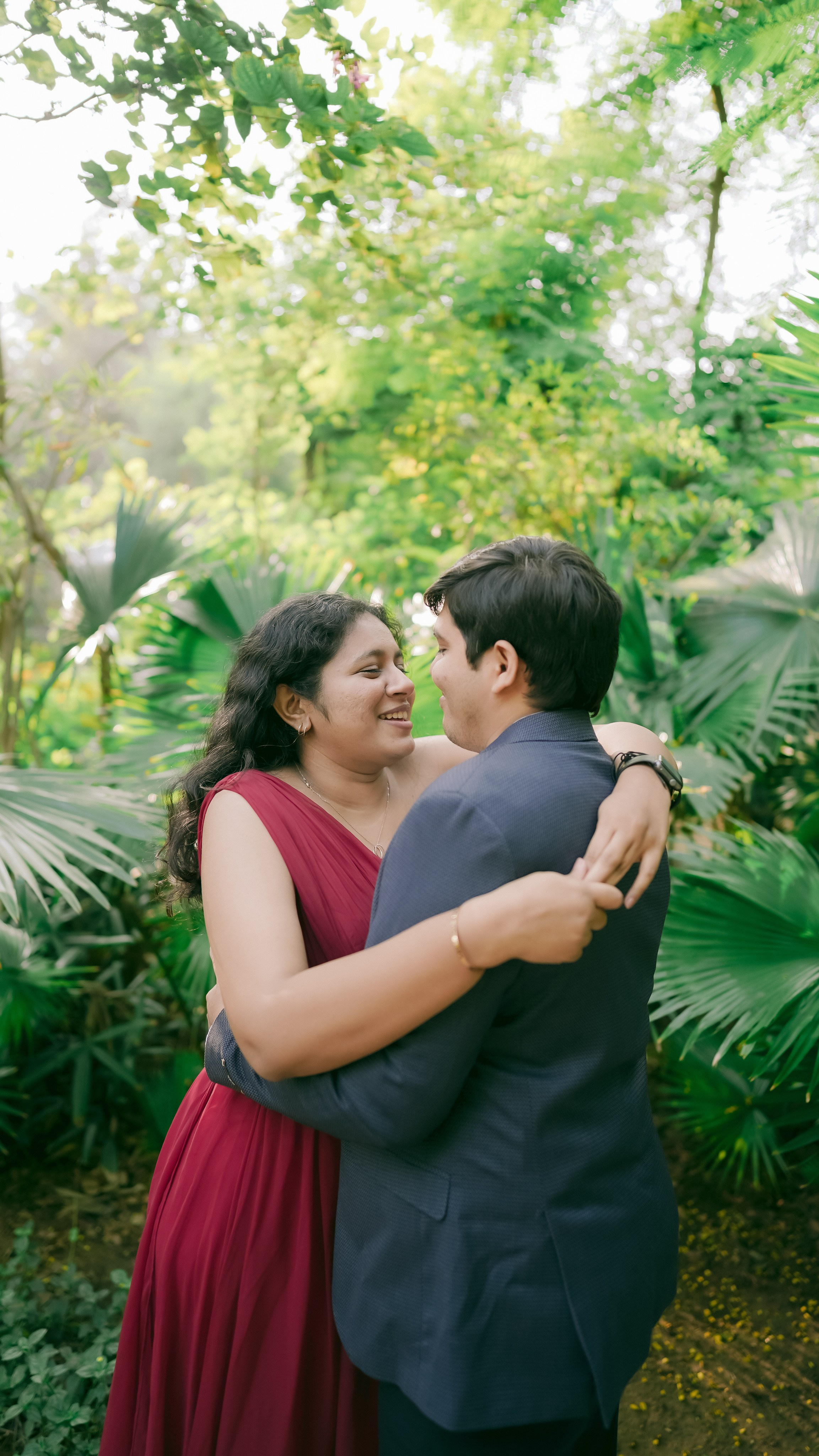 COUPLE SESSIONS. Love Emotions Weddings