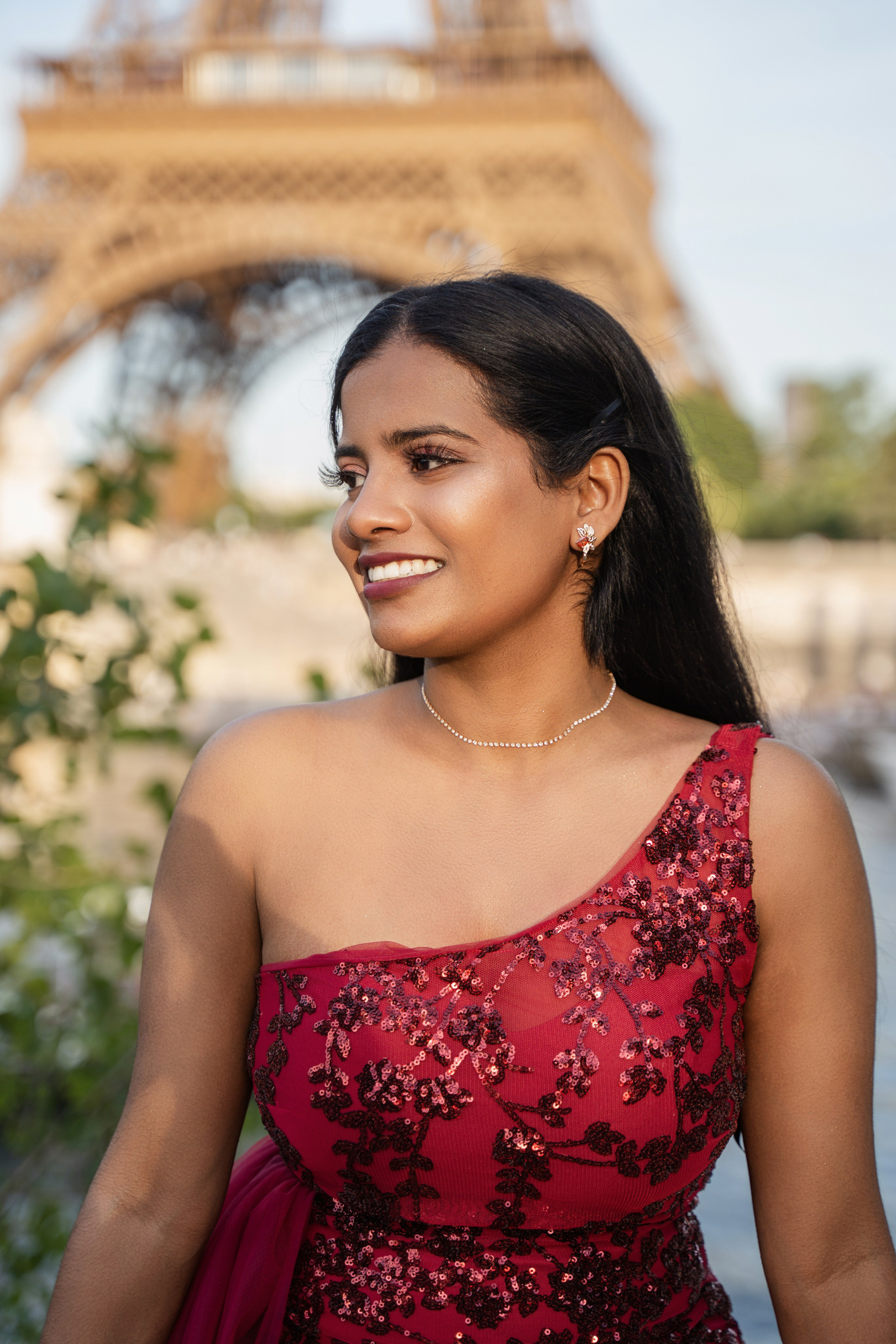 Richa (1 hour). Photographer in Paris|Solo and groups, portraits & content, couples photo-shoot in Paris at the best locations