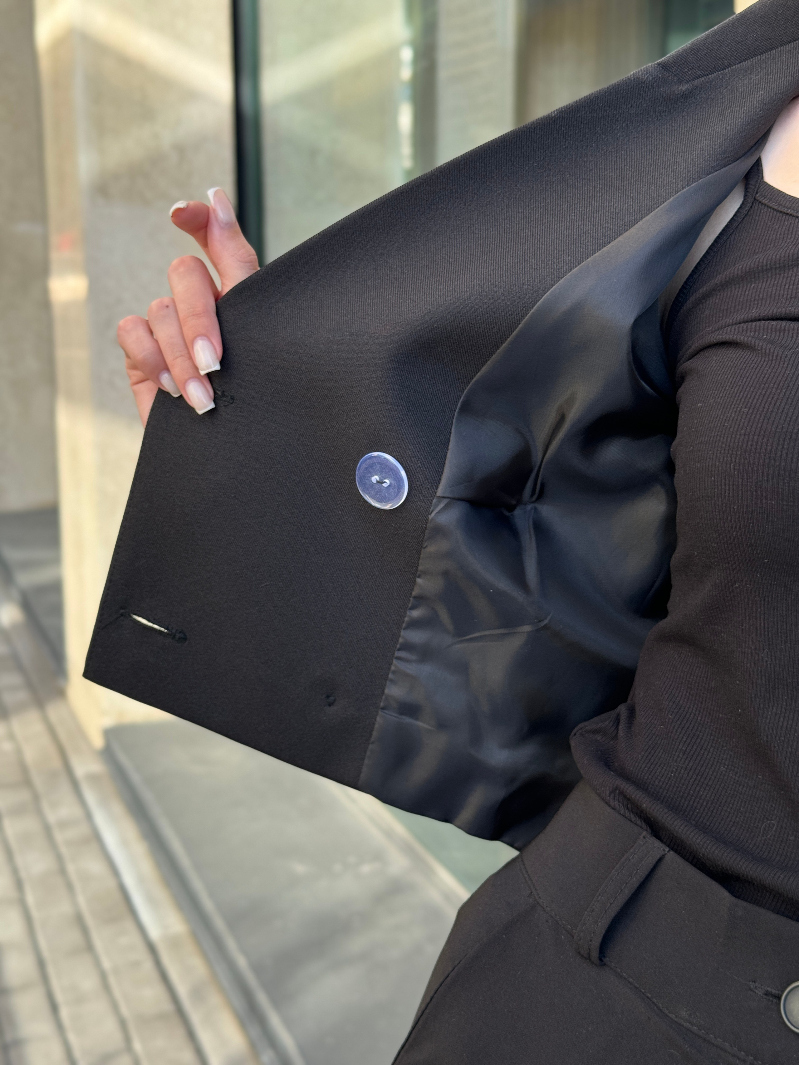 Fashion / Commercial ретушь. Аяна Крапивкина — профессиональная ретушь и AI-визуал