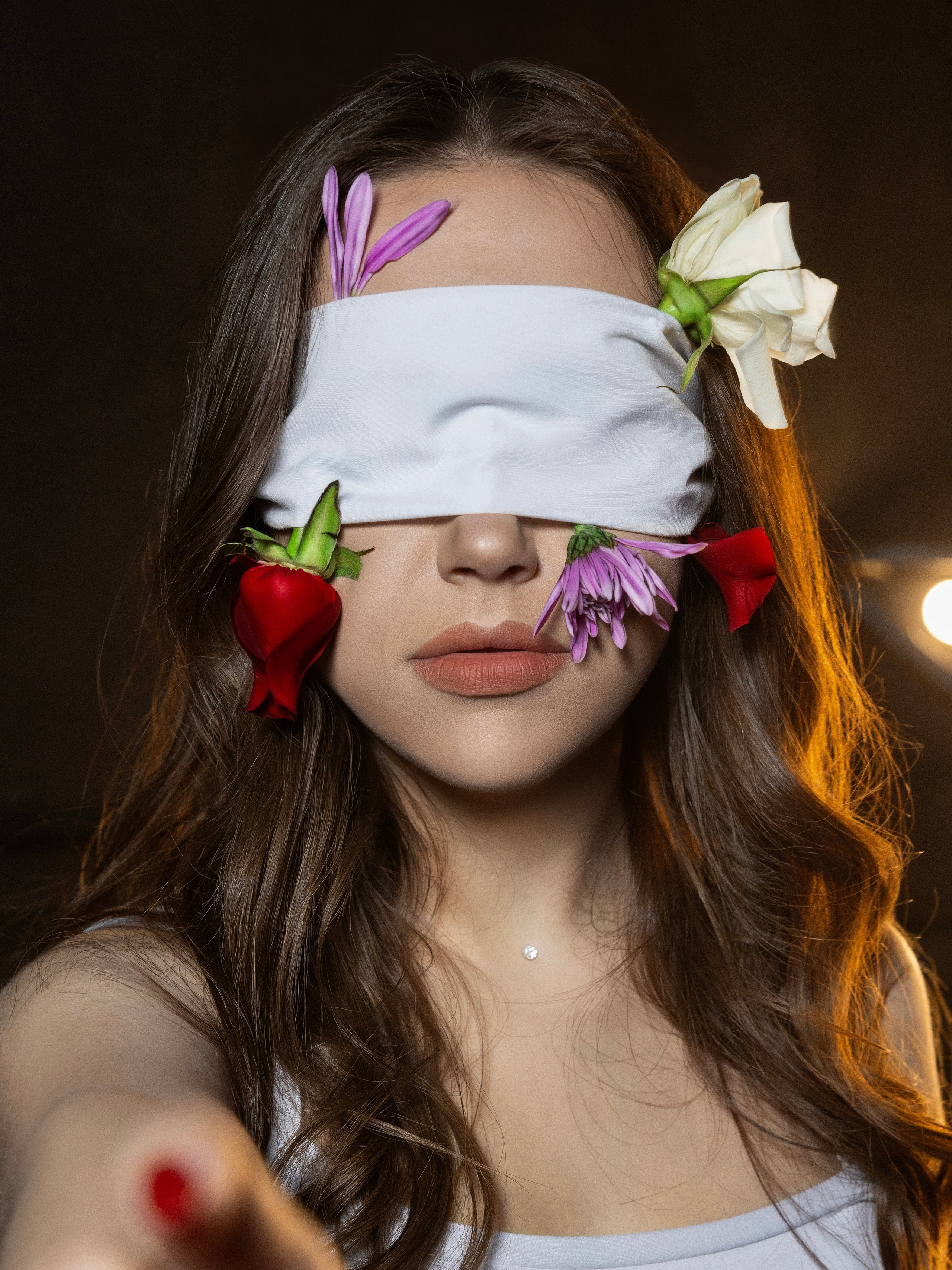 Глубокая ретушь. Аяна Крапивкина — профессиональная ретушь и AI-визуал