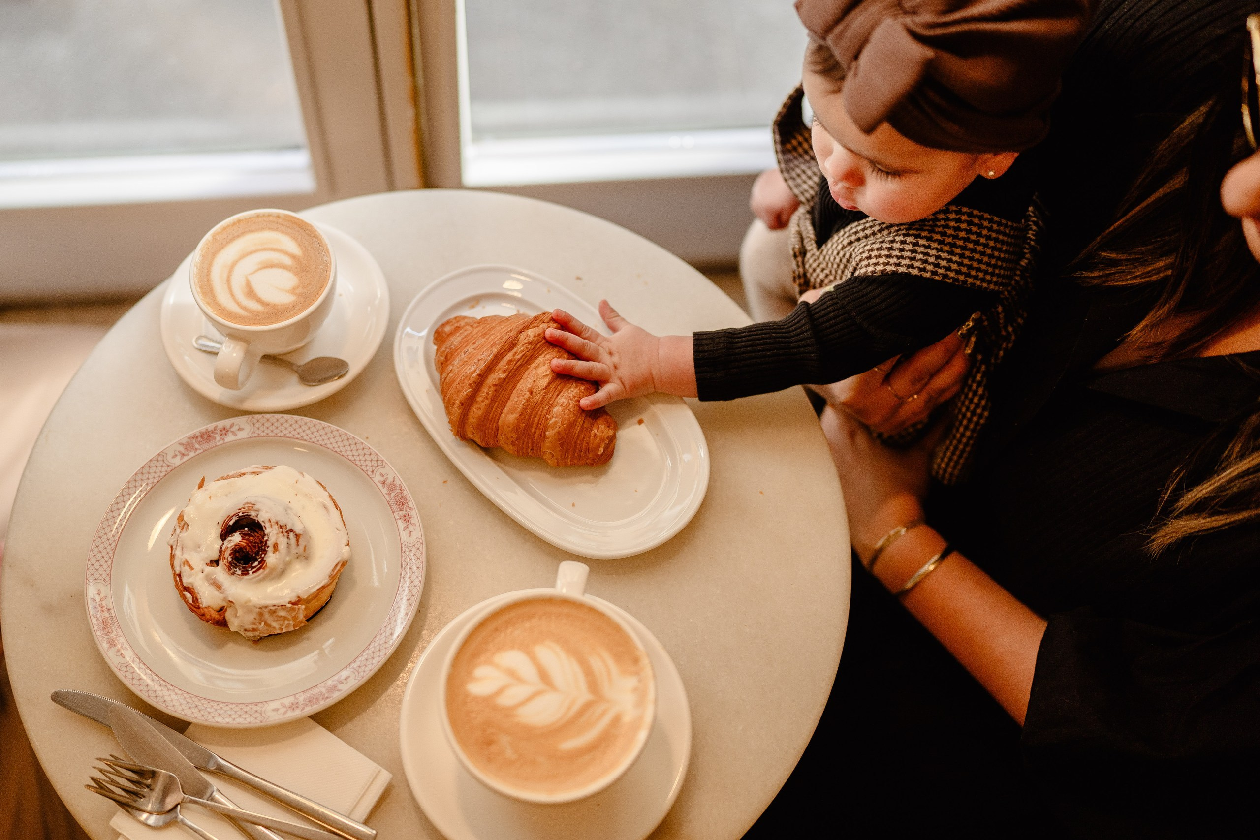 Novaira's family. Madrid Photographer for Proposals, Engagements & Families | Anya Petrova