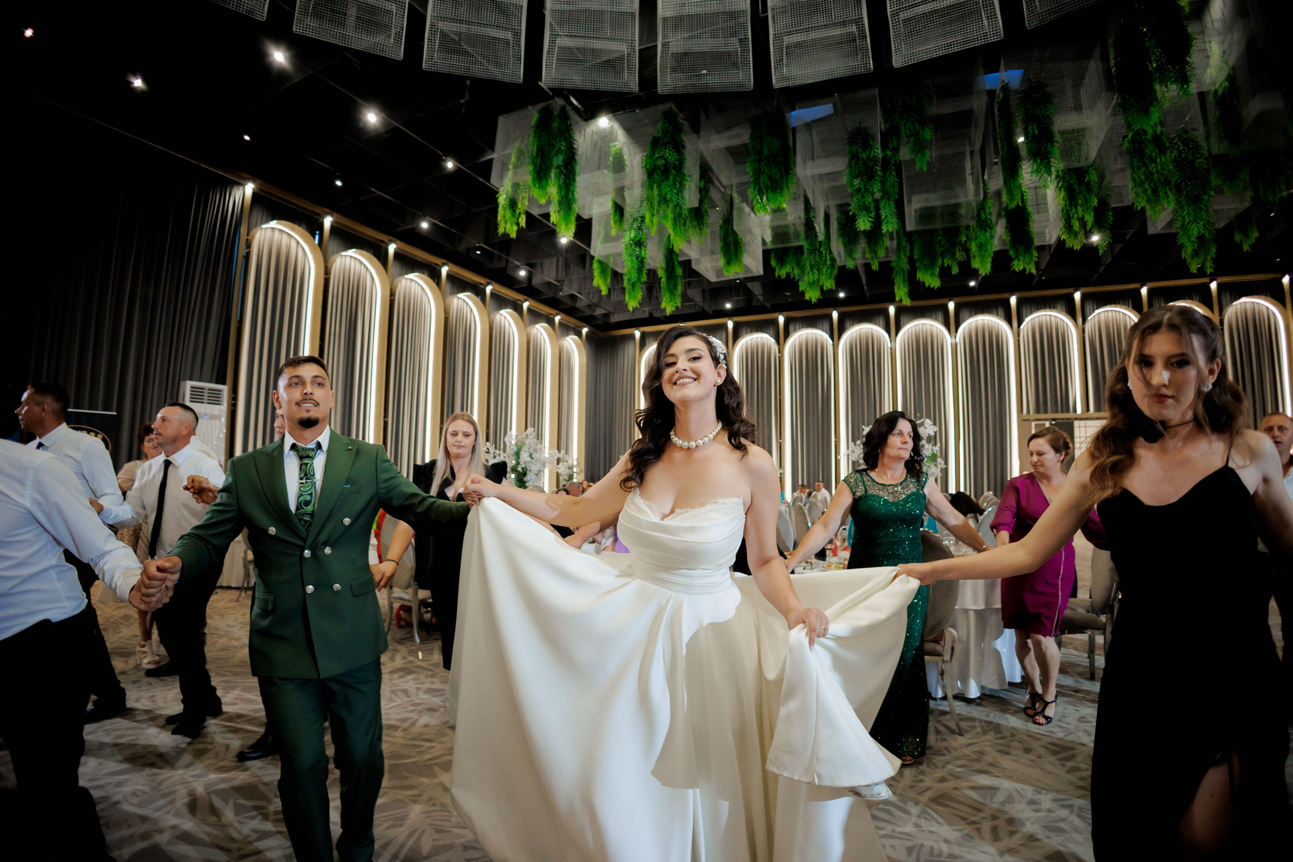 Nunta Nicoleta & Răzvan | Fotografie & Videografie Profesională. Servicii foto-video profesionale, pentru momente de neuitat