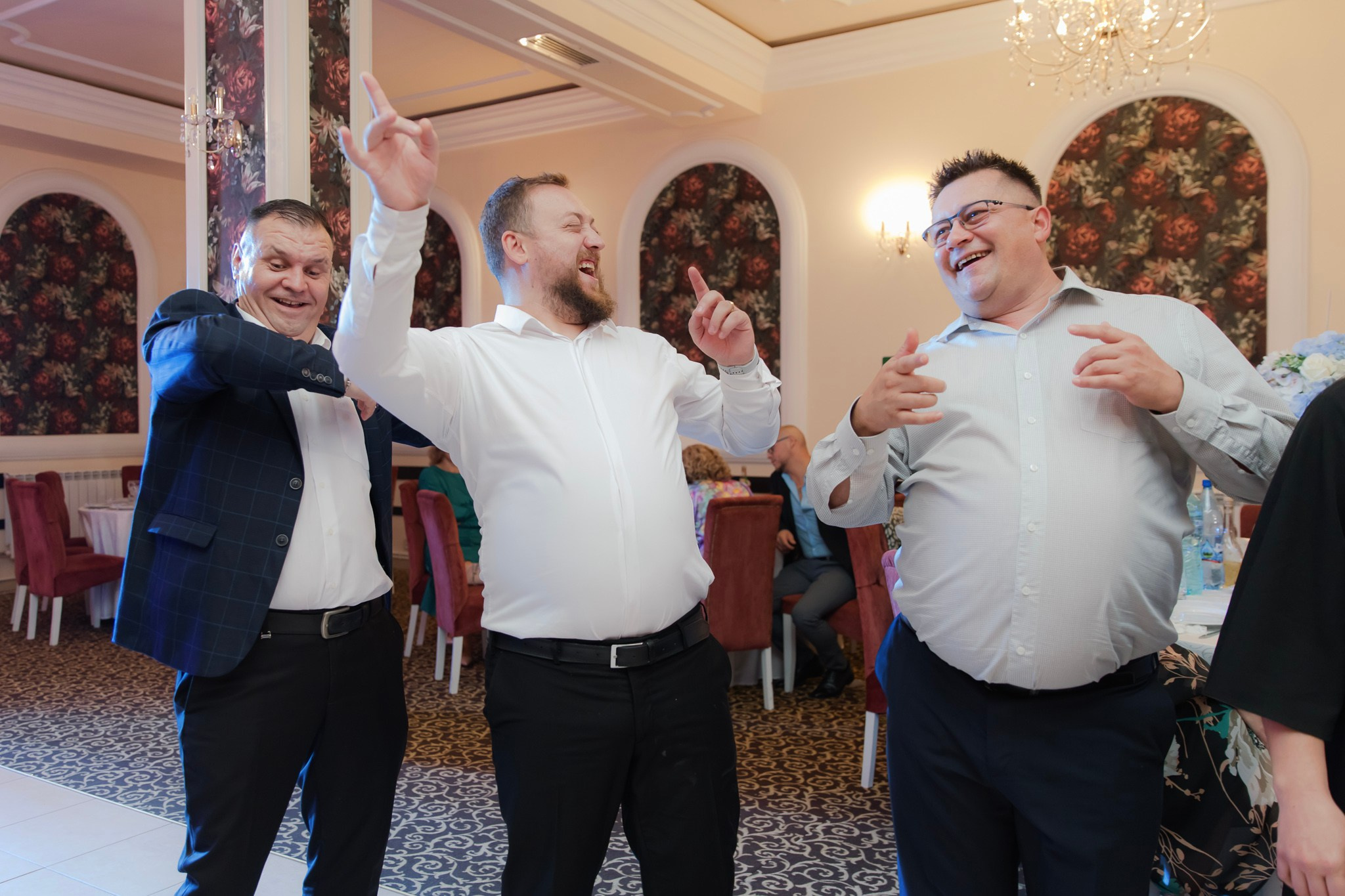 Mihai & Oana. Servicii foto-video profesionale, pentru momente de neuitat