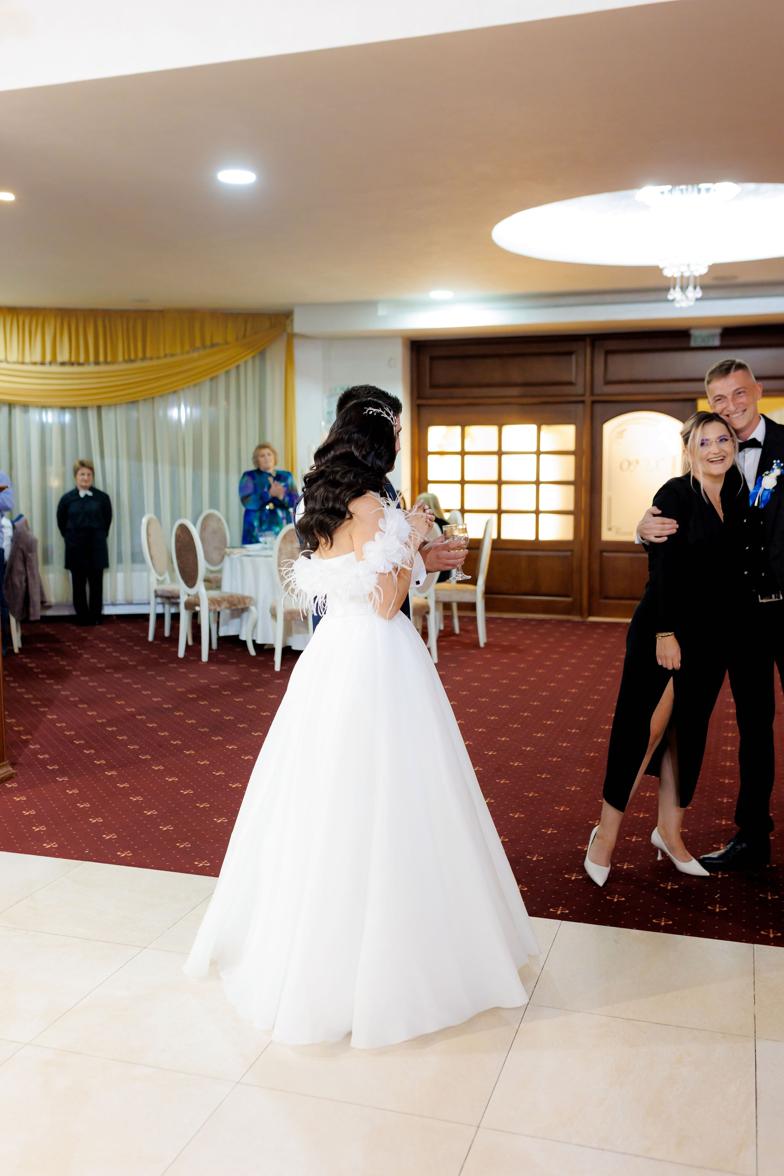 Loredana & Emilian – Ziua Nunții | Videografie - fotografie Botez Suceava, Iași, Botoșani. Servicii foto-video profesionale, pentru momente de neuitat