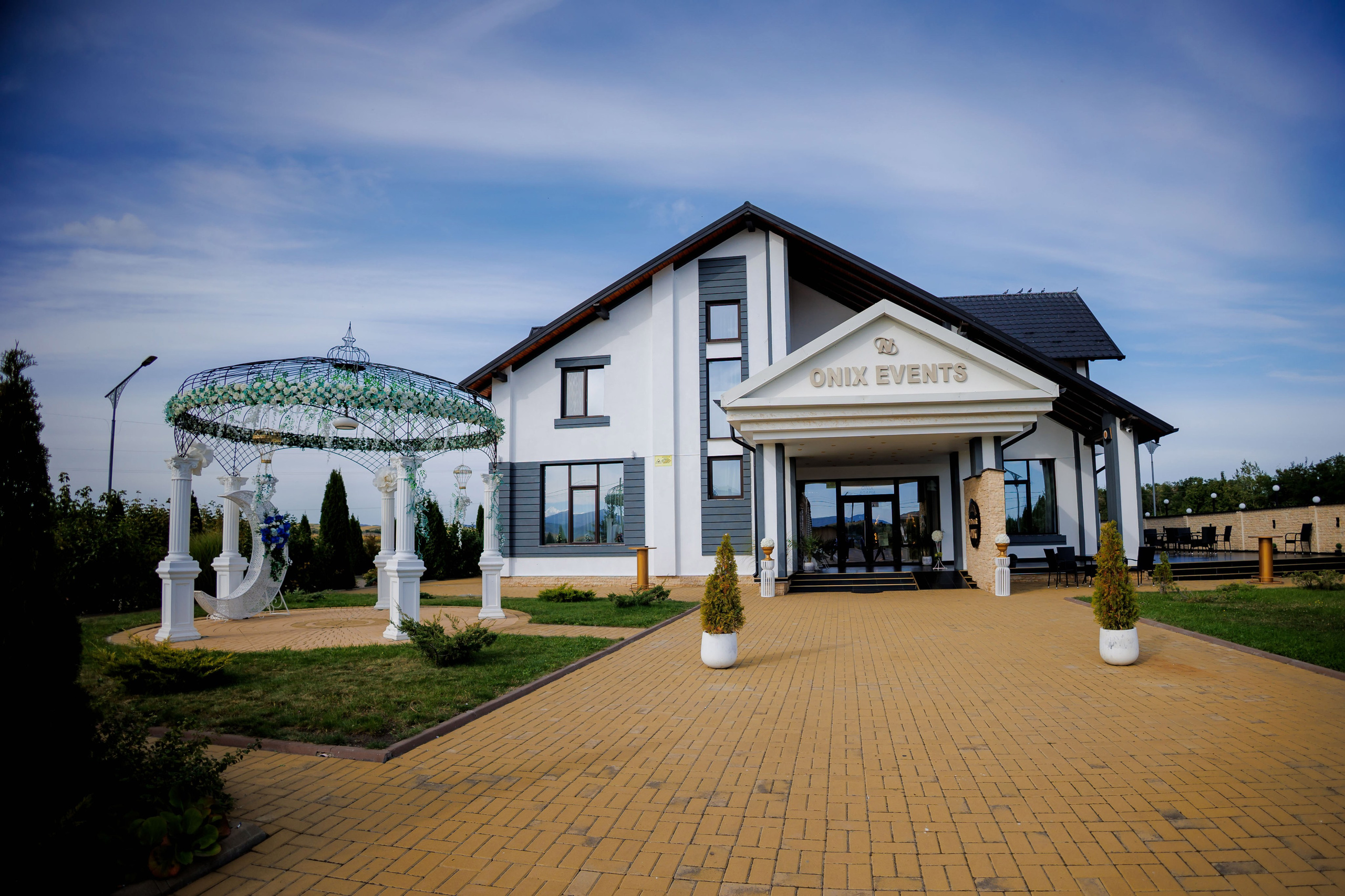 Loredana & Emilian – Ziua Nunții | Videografie - fotografie Botez Suceava, Iași, Botoșani. Servicii foto-video profesionale, pentru momente de neuitat