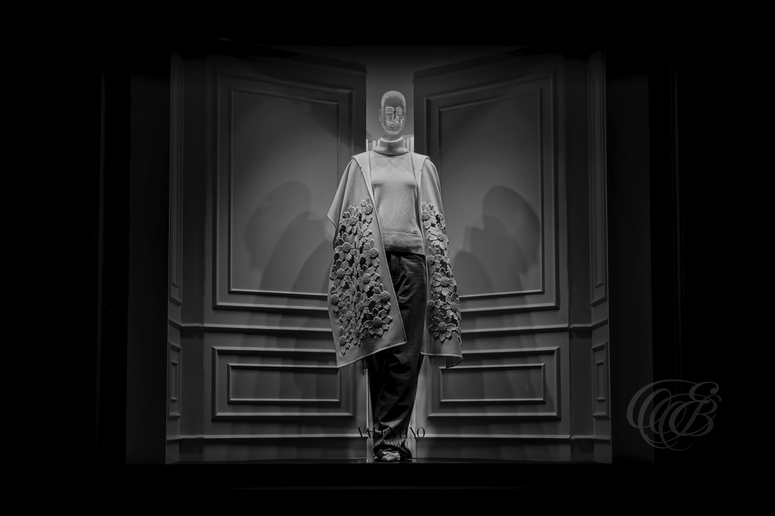 ITALY – ROME – Valentino boutique window display, mannequin in black and white from Valentino boutique shop in Rome, photography of Italy, Eduardo Bartoli Photography