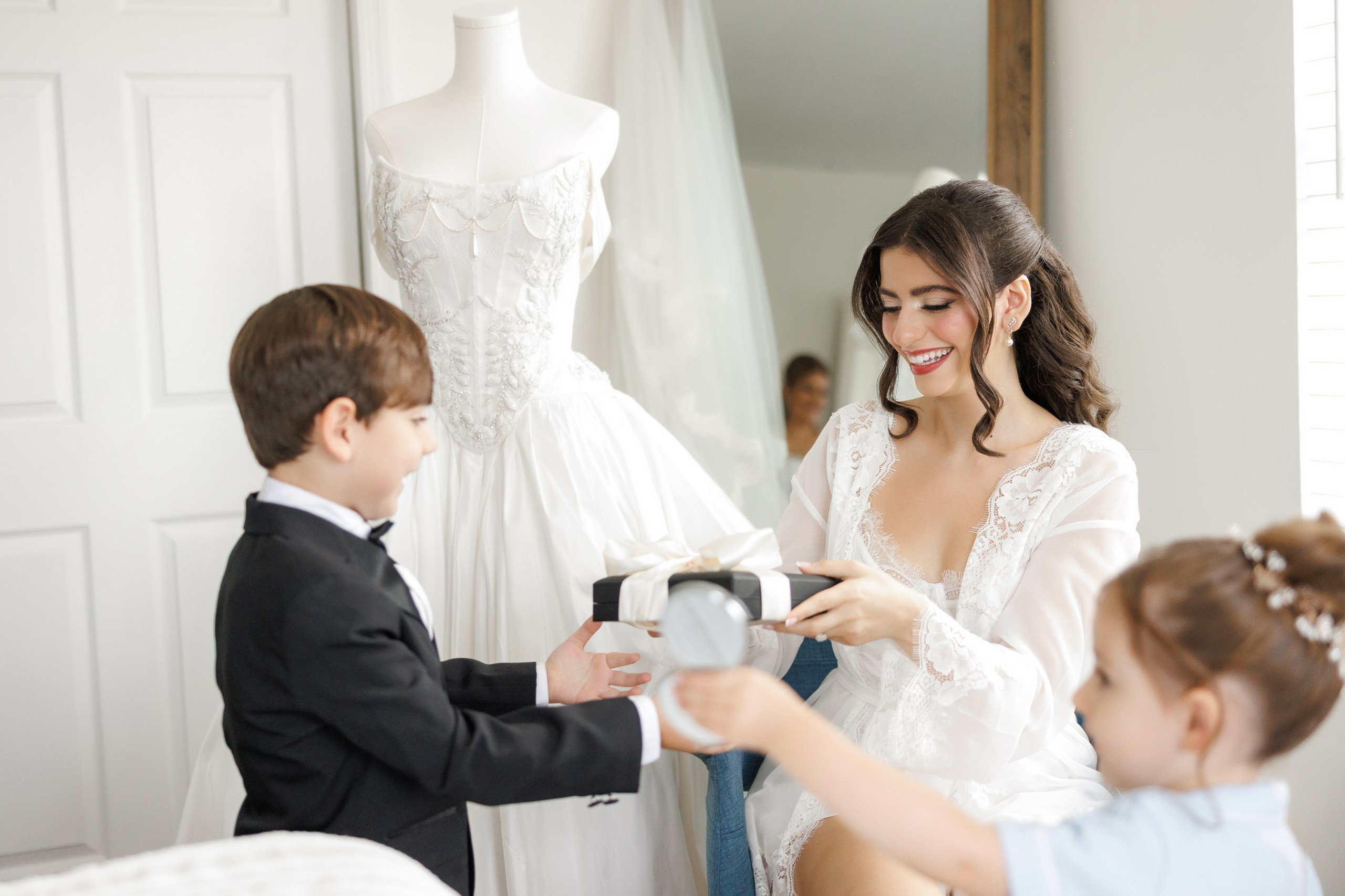 Jewel and Geovany. Wedding Photo & Video