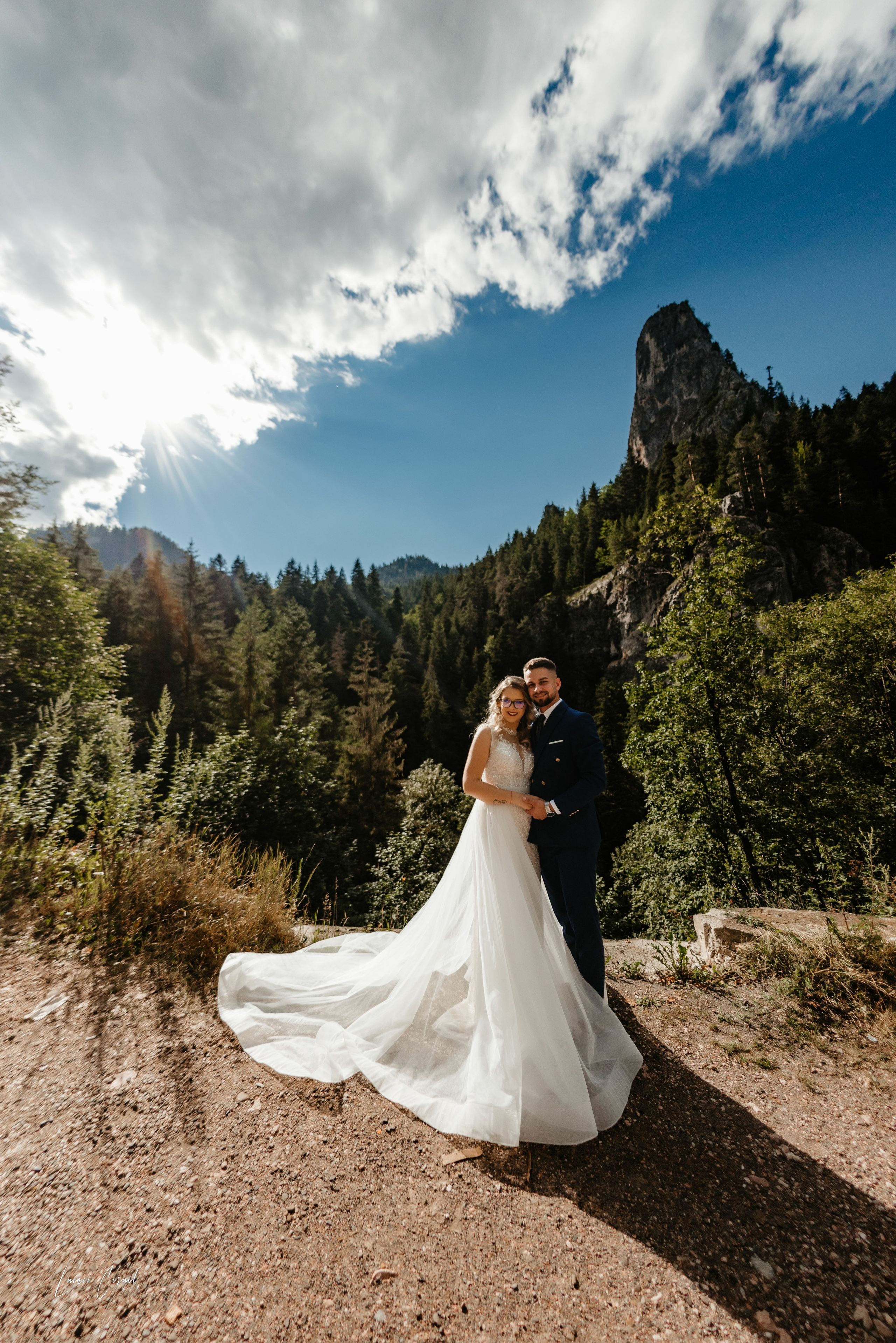 Fotograf de Nuntă Profesional — Fotografie Jurnalistică și Clasică pentru Amintiri de Neuitat. Fotograf de nuntă, corporate, botezuri, majorate și aniversări Roman, Lucaci Cornel