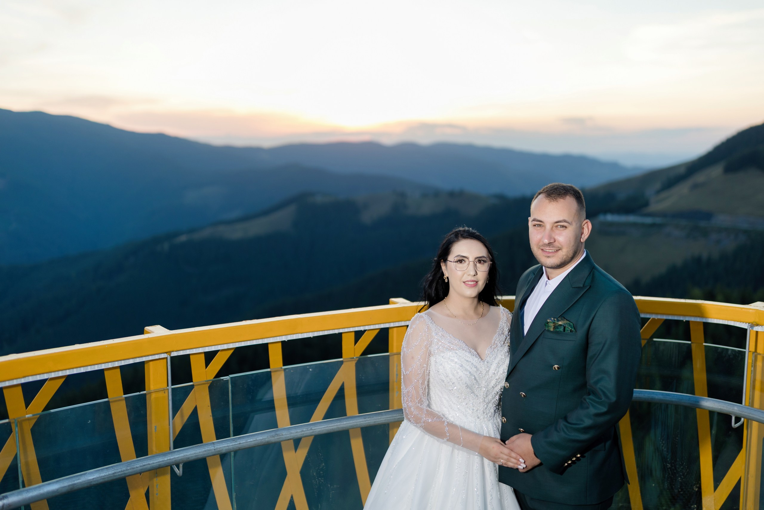 - nunta--fotograf-profesionist-botosani  - fotografie-nunta-romantica - imagini-nunta-in-natura-alin-chirila-fotograf  - fotografii-cuplu-indragostit-nunta-botosani  - sedinta-foto-miri-andrei-iustina-alinofotostudio  - amintiri-din-nunta-realizate-de-fotograf-profesionist  - povestea-nuntii-andrei-si-iustina-in-imagini-alinofotostudio-fotograf evenimente- evenimente Botoșani -fotograf Suceava - fotograf Iași- servicii foto. servicii foto Botoșani. servicii foto video Botoșani. fotograf nunta. fotograf evenimente. fotograf nunta Botoșani. Alin chirila. Alin chirila fotograf. Alinofotostudio.- servicii foto. servicii foto Botoșani. servicii foto video Botoșani. fotograf nunta. fotograf evenimente. fotograf nunta Botoșani. Alin chirila. Alin chirila fotograf. Alinofotostudio.fotograf stare civilă,poze stare civilă,album foto stare civilă,servicii foto suceava,fotograf evenimente suceava,fotograf nuntă suceava,poze cununie civilă,ședință foto stare civilă,sesiune foto suceava,fotograf profesionist suceava,fotograf botosani,stare civila botosani,alinofotostudio,alin chirila fotograf.servicii foto. servicii foto Botoșani. servicii foto video Botoșani. fotograf nunta. fotograf evenimente. fotograf nunta Botoșani. Alin chirila. Alin chirila fotograf. Alinofotostudio.fotograf stare civilă,poze stare civilă,album foto stare civilă,servicii foto suceava,fotograf evenimente suceava,fotograf nuntă suceava,poze cununie civilă,ședință foto stare civilă,sesiune foto suceava,fotograf profesionist suceava,fotograf botosani,stare civila povestitor prin fotografiebotosani,alinofotostudio,alin chirila fotograf,servicii foto. servicii foto Botoșani. servicii foto video Botoșani. fotograf nunta. fotograf evenimente. fotograf nunta Botoșani. Alin chirila. Alin chirila fotograf. Alinofotostudio.fotograf stare civilă,poze stare civilă,album foto stare civilă,servicii foto suceava,fotograf evenimente suceava,fotograf nuntă suceava,poze cununie civilă,ședință foto stare civilă,sesiune foto suceava,fotograf profesionist suceava,fotograf botosani,stare civila botosani,alinofotostudio,alin chirila fotograf,cununie religioasă botoșani,andreea și neculai,capela militară botoșani,foto conacul zăicești,fotograf nuntă botoșani,fotograf cununie religioasă,foto evenimente botoșani,poze cununie capela militară,ședință foto zăicești,fotograf profesionist botoșaniMire și mireasă – Sergiu & Liliana – ziua nunții, 2024  - Emoții în ziua nunții – Sergiu și Liliana  - Dansul mirilor – fotografie artistică nuntă 2024  - Sedinta foto romantică în natură – Sergiu & Liliana  - Rochia de mireasă și detalii de nuntă elegan-Album de cununie civilă Florin și Anda – Fotografii profesionale realizate de Alin Chirilă în Botoșani -fotograf prin fotografie-Ședință foto Trash the Dress pe muntele Rarău cu Iulian și Iuliana – fotografie de cuplu, natură montană, emoție autentică surprinsă de Alin Chirilă, povestitor prin fotografie.- "Iulian și Iuliana pe crestele Rarăului – fotografie Trash the Dress în natură"  - "Cuplu îmbrățișat la apus pe muntele Rarău – ședință foto după nuntă"  - "Rochie de mireasă în vânt pe munte – Trash the Dress Rarău-1. Iulian și Iuliana pe muntele Rarău – ședință foto Trash the Dress în natură, cu peisaj montan spectaculos  2. Cuplu în îmbrățișare pe Rarău – emoție autentică surprinsă după nuntă  3. Rochie de mireasă în bătaia vântului – fotografie artistică Trash the Dress în munți  4. Mire și mireasă privind spre orizont – dragoste și libertate pe muntele Rarău  5. Iuliana zâmbind în rochia de mireasă – portret în natură, Trash the Dress  6. Iulian ținându-și mireasa de mână – ședință foto romantică pe munte  7. Detaliu cu rochia pe stâncă – estetică naturală Trash the Dress Rarău  8. Cuplu în mers pe poteca Rarăului – fotografie simbolică de după nuntă  9. Apus de soare pe Rarău în spatele mirilor – imagine de poveste Trash the Dress  10. Iulian și Iuliana râzând împreună – momente autentice surprinse de Alin Chirilă, povestitor prin fotografie