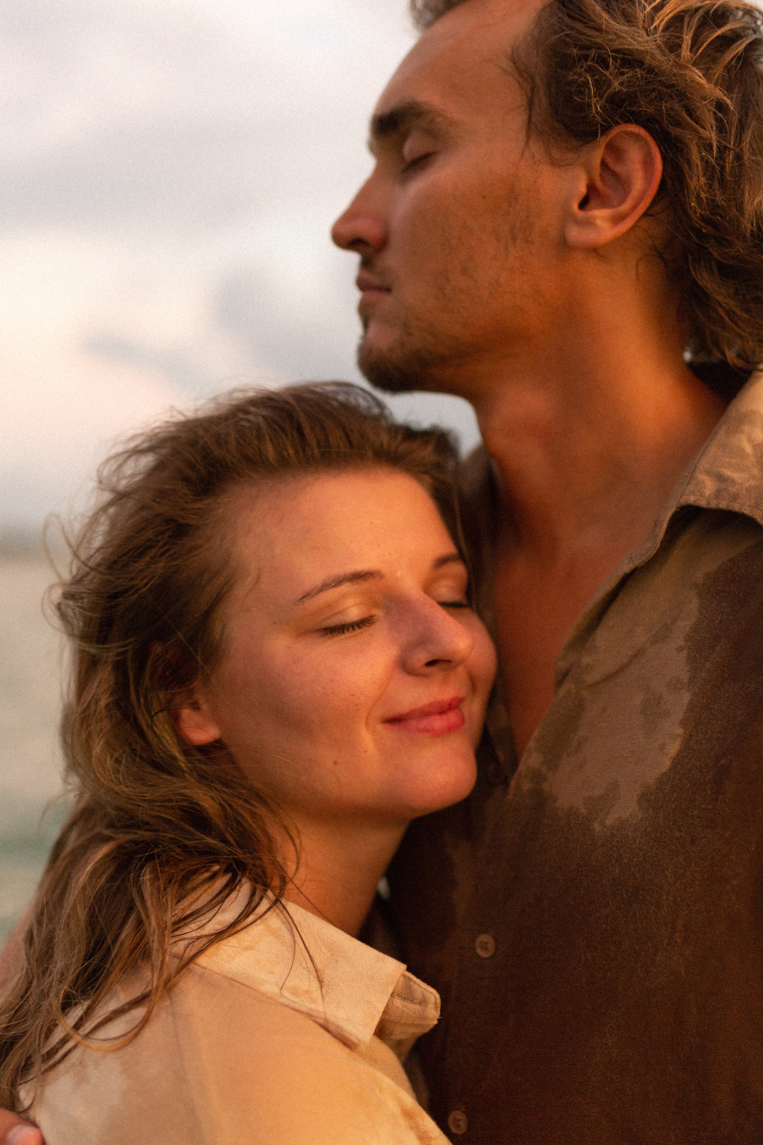 Olya & Misha. Ocean. Photographer Vladmir Gladkov