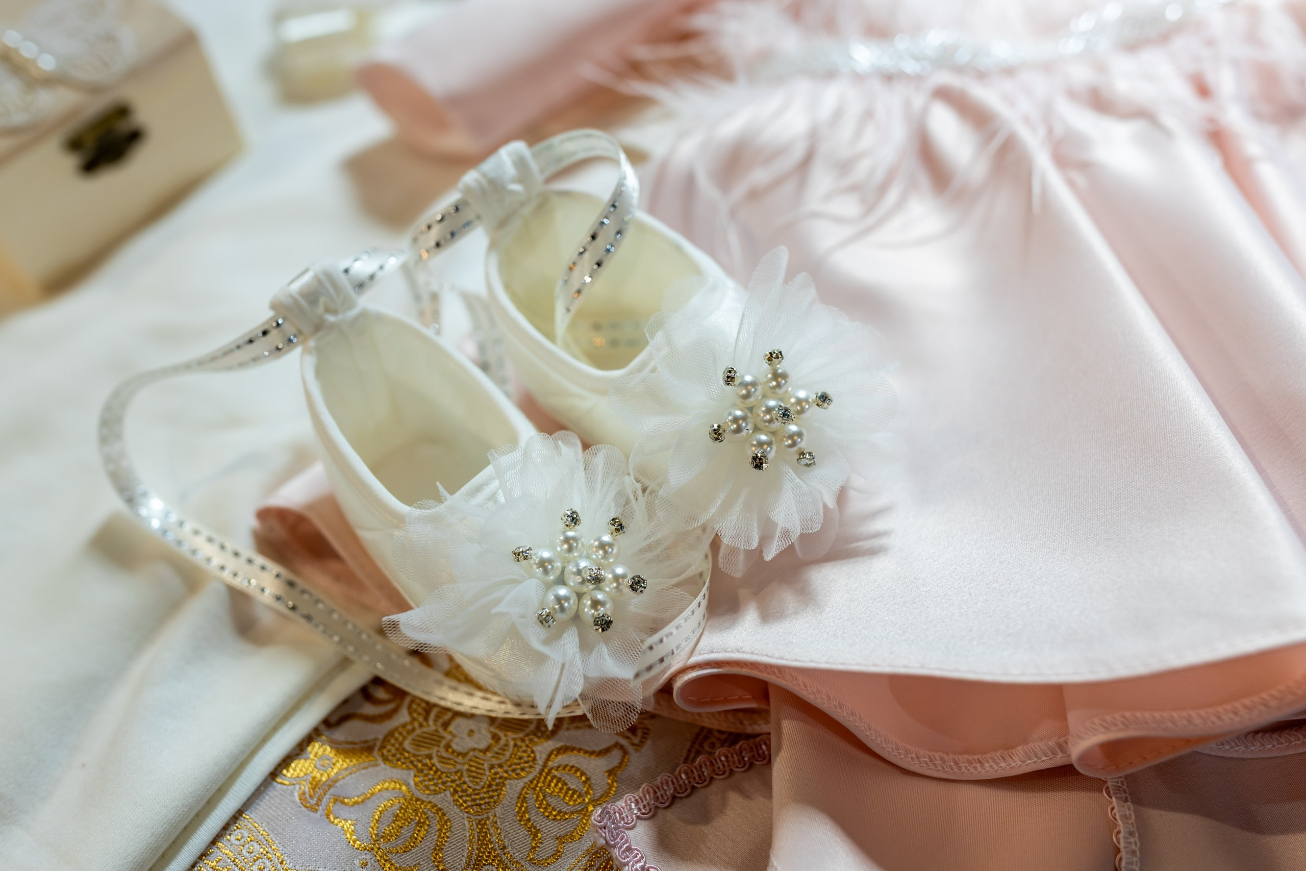 fotograf botez Miruna Parascheva, fotografie botez Botoșani, fotograf Alin Chirilă, amintiri botez, fotografii botez, botez Miruna Parascheva, fotograf copii, fotografie botez în Botoșani-alt="botez Miruna Parascheva, fotografie botez Alin Chirilă, amintiri botez, fotografii emoționante botez Botoșani"-- fotografii-botez-bebelus- amintiri-botez-micuț- moment-sfânt-crestinare- fotografie-emotionanta-botez- detalii-botez-bebelusi- parinti-fericiti-la-botez- fotograf-botez-profesionist- botez-in-biserica-ortodoxa- micuț-botezat-cu-emoție- zâmbete-și-lacrimi-la-botez- bebeluș-la-cristelniță- decor-botez-colorat- botez-cu-dragoste-și-credință- emotie-pura-la-botez- fotograf-botez-botosani- botez-iasi-suceava-fotograf- amintiri-nepretuite-botez