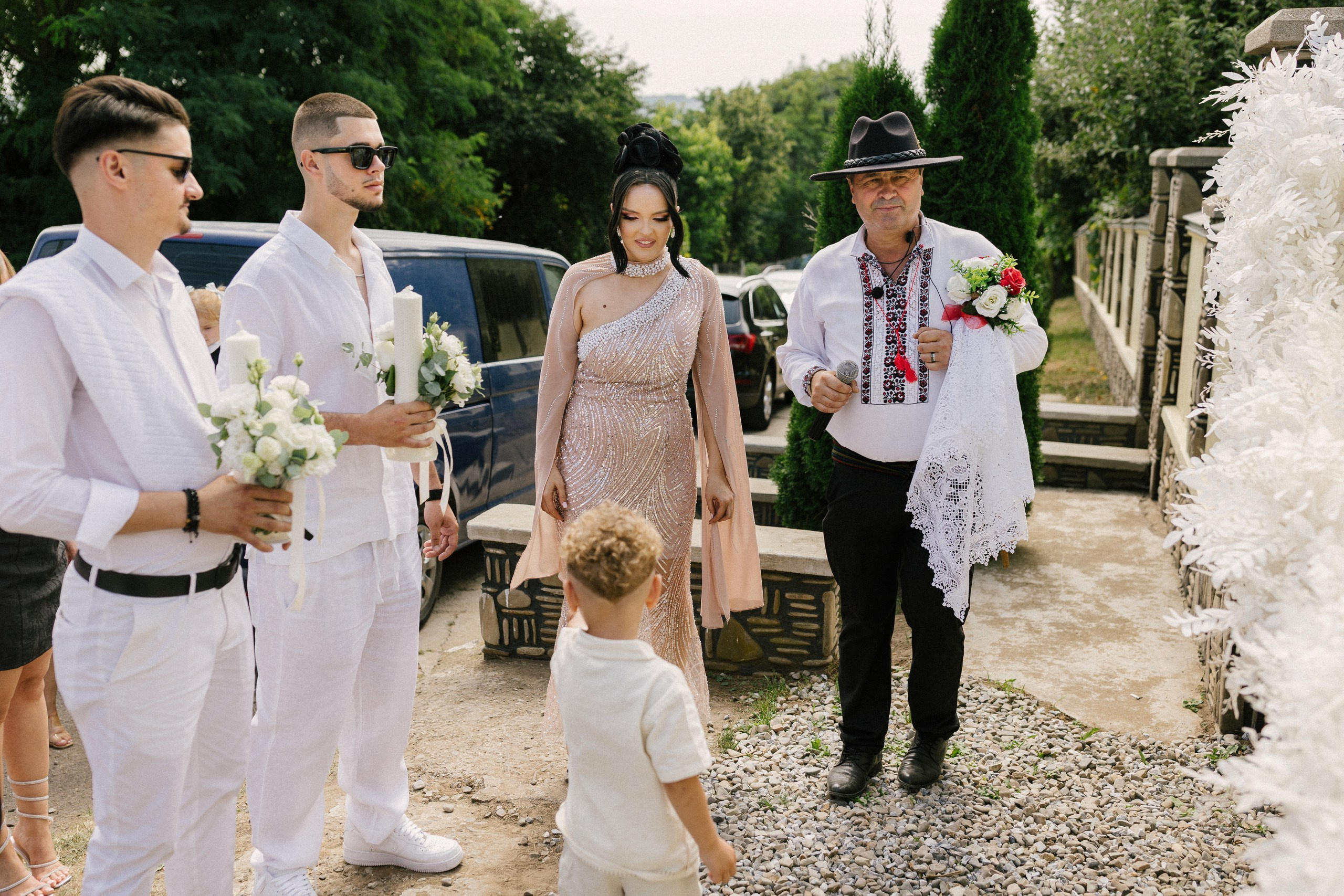 1. Mireasa Adriana în timpul pregătirilor de nuntă în Tudora Botoșani2. Costumul mirelui Ionuț fotografiat artistic în ziua nunții3. Prietenii mirelui la tradițiile de nuntă în Tudora4. Bărbieritul mirelui în cadrul obiceiurilor tradiționale de nuntă5. Fotografii de familie la biserică în ziua nunții6. Portret de familie cu mirii și copilul lor la nunta din Botoșani7. Primul dans al mirilor la Mariage Dor Baisa Botoșani8. Decor elegant de nuntă la Mariage Dor Baisa9. Emoții și tradiții la nunta din Tudora județul Botoșani10. Fotograf profesionist de nuntă în Botoșani surprinzând momente autentice - otograf-nunta-botosanifotograf-evenimente-botosanifotograf-profesionist-botosanifotograf-nunta-tudoranunta-tudora-botosanisedinta-foto-nunta-botosanipoze-nunta-botosanifotografii-nunta-tudorafotograf-cununie-religioasa-botosanibiserica-sfintii-imparati-constantin-si-elena-tudoramariage-dor-baisa-botosanirestaurant-nunta-botosanidansul-mirilor-mariage-dorpregatiri-mire-botosanipregatiri-mireasa-botosanitraditii-nunta-moldovaobiceiuri-nunta-tudorafotograf-familie-nunta-botosaniportret-miri-botosanigalerie-foto-nunta-botosanialbum-foto-nunta-botosaninunta-eleganta-botosaninunta-cu-traditii-botosanifotograf-premium-nunta-botosaniservicii-foto-video-botosanipoveste-de-nunta-botosanifotograf-documentar-nuntafotograf-natural-emotionalmiri-ionut-si-adriananunta-autentica-tudora -otograf-nunta-botosanifotograf-nunta-tudoranunta-tudora-botosanifotograf-evenimente-botosanifotograf-profesionist-botosaniservicii-foto-video-botosanigalerie-foto-nunta-botosanialbum-foto-nunta-botosani - nunta-autentica-botosaninunta-cu-traditii-botosanipoveste-de-nunta-botosanifotografii-emotionante-nuntamomente-autentice-nuntafotografie-documentara-nuntafotograf-natural-nunta- pregatiri-miri-tudorabiserica-tudora-botosanicununie-religioasa-tudoramariage-dor-baisa-botosanipetrecere-nunta-botosanivalsul-mirilor-botosani - alino-foto-studio-botosaniionut-si-adriana-nunta-tudorafotograf-alin-chirila-botosani