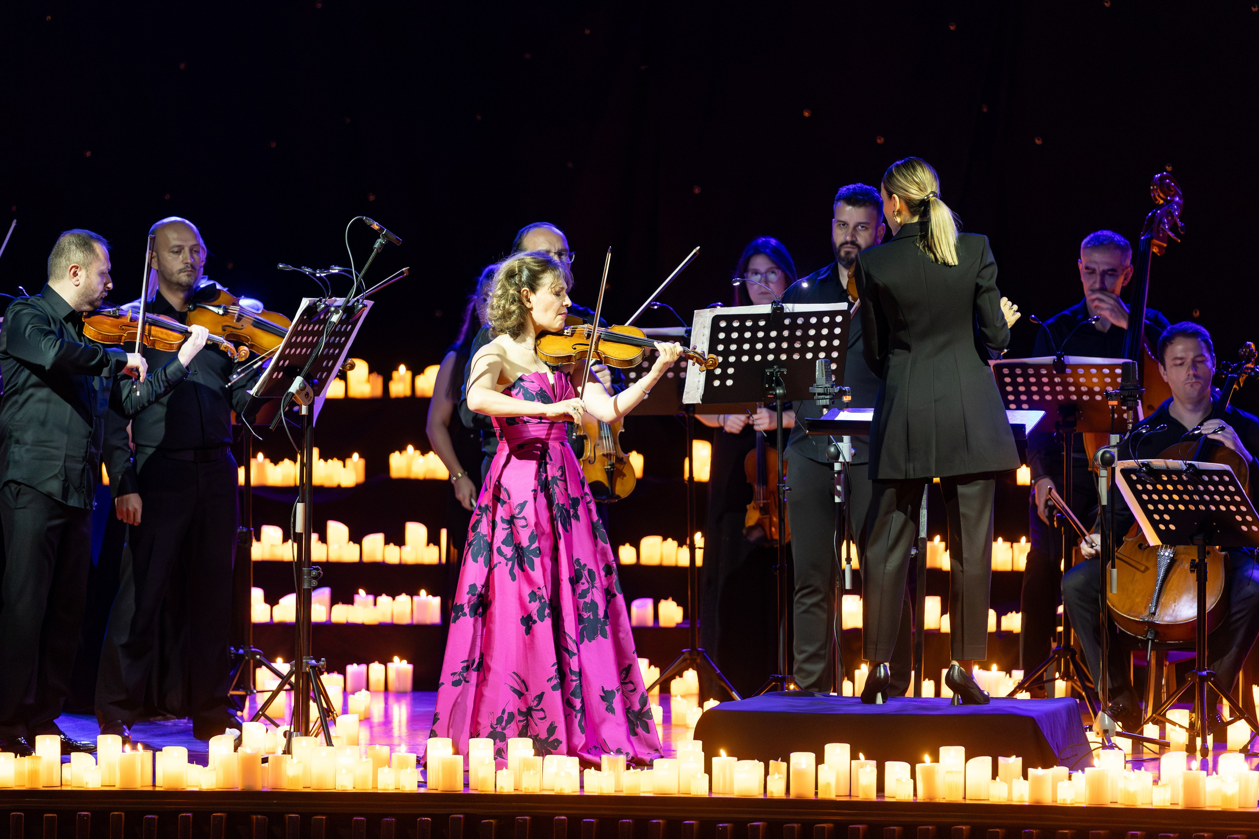 Violinistica Irina Mureșanu tokom nastupa na Candlelight koncertu u Sarajevu