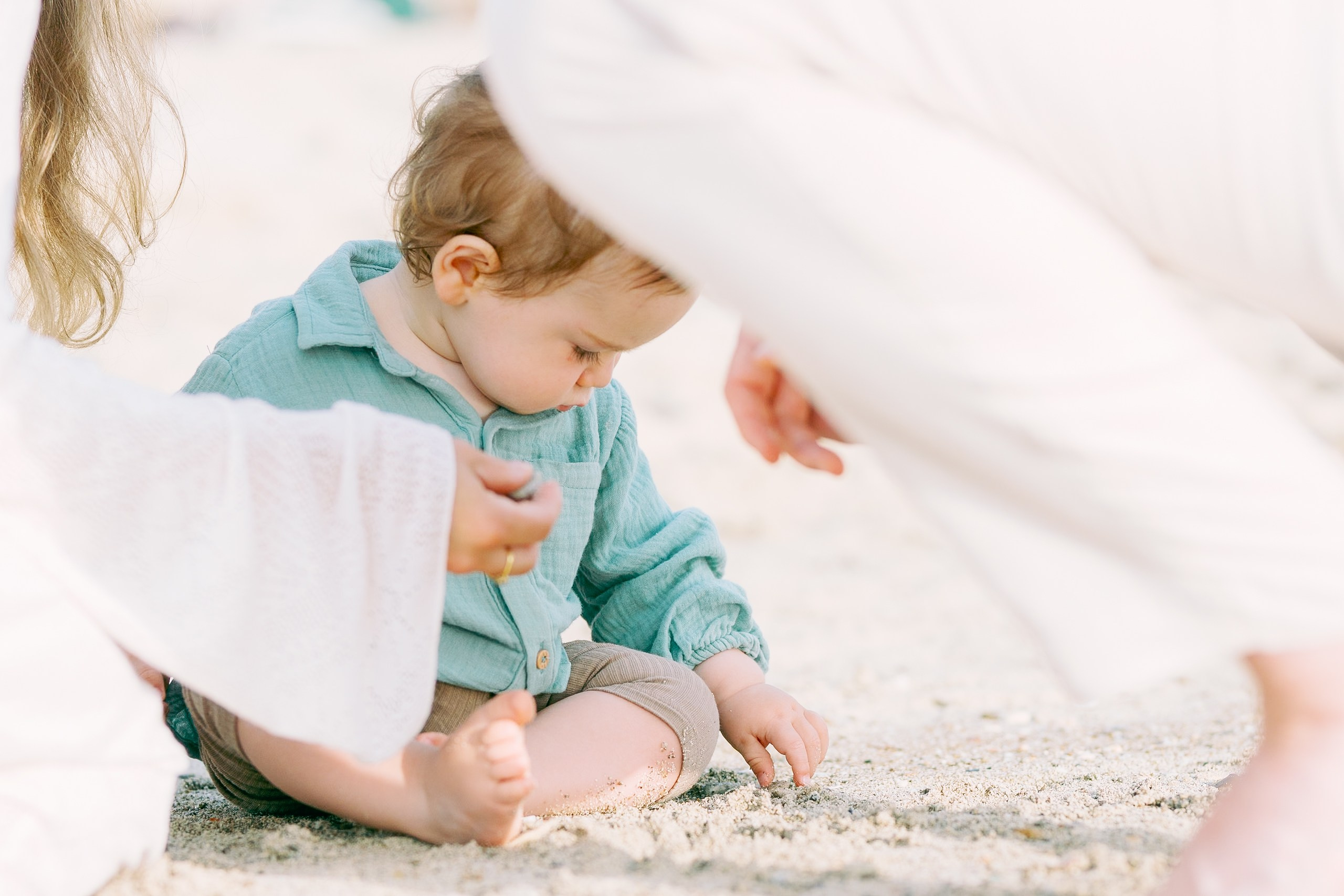Family Photoshoot Mallorca Beach. Photographer in Mallorca