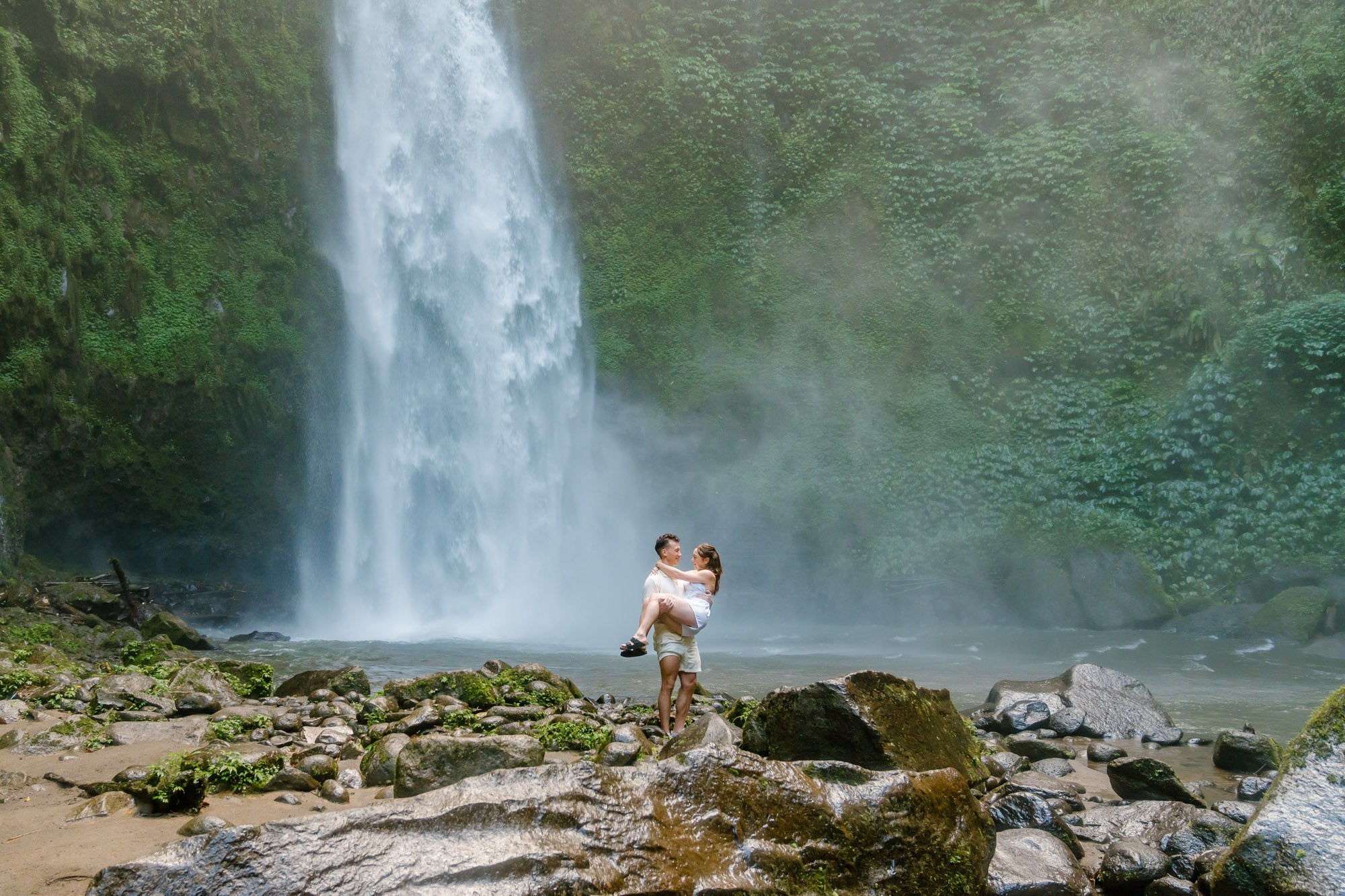 Marriage Proposal. Female Photographer in Bali