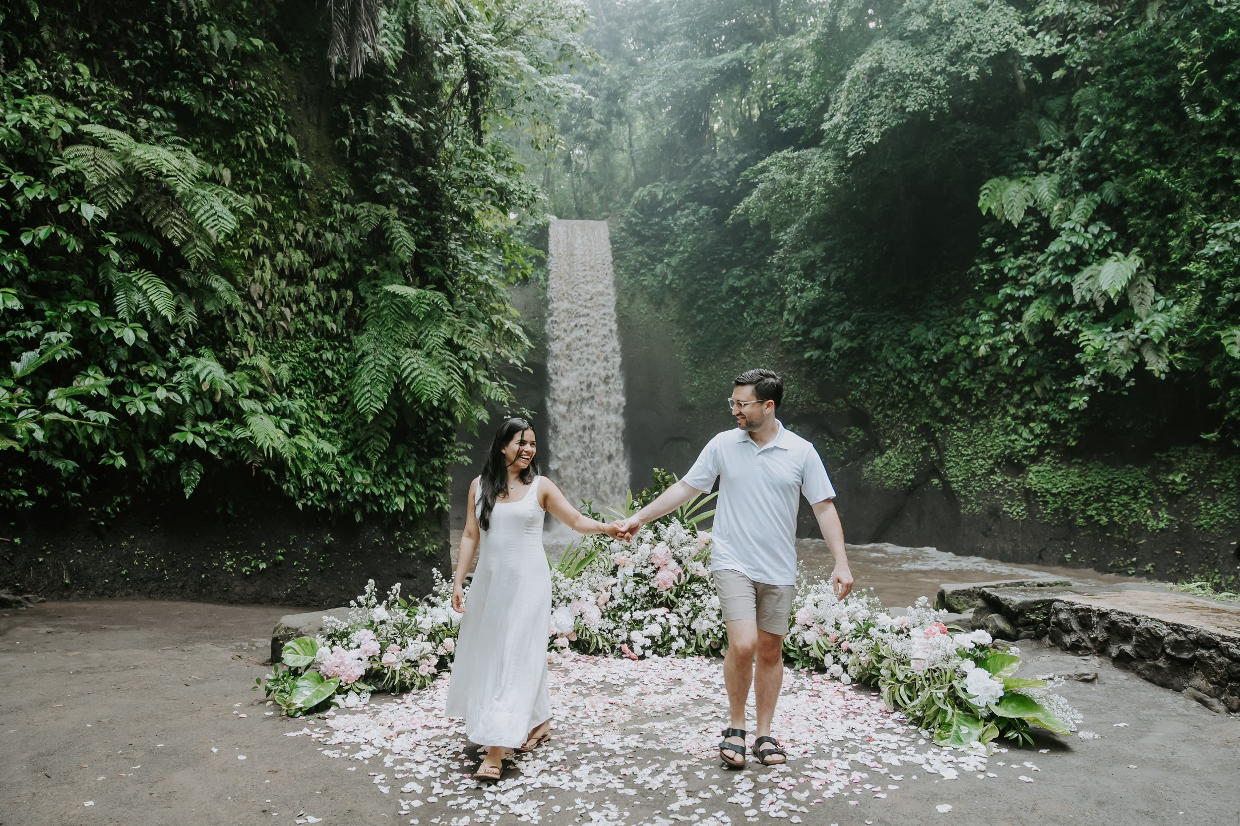 Marriage Proposal. Female Photographer in Bali