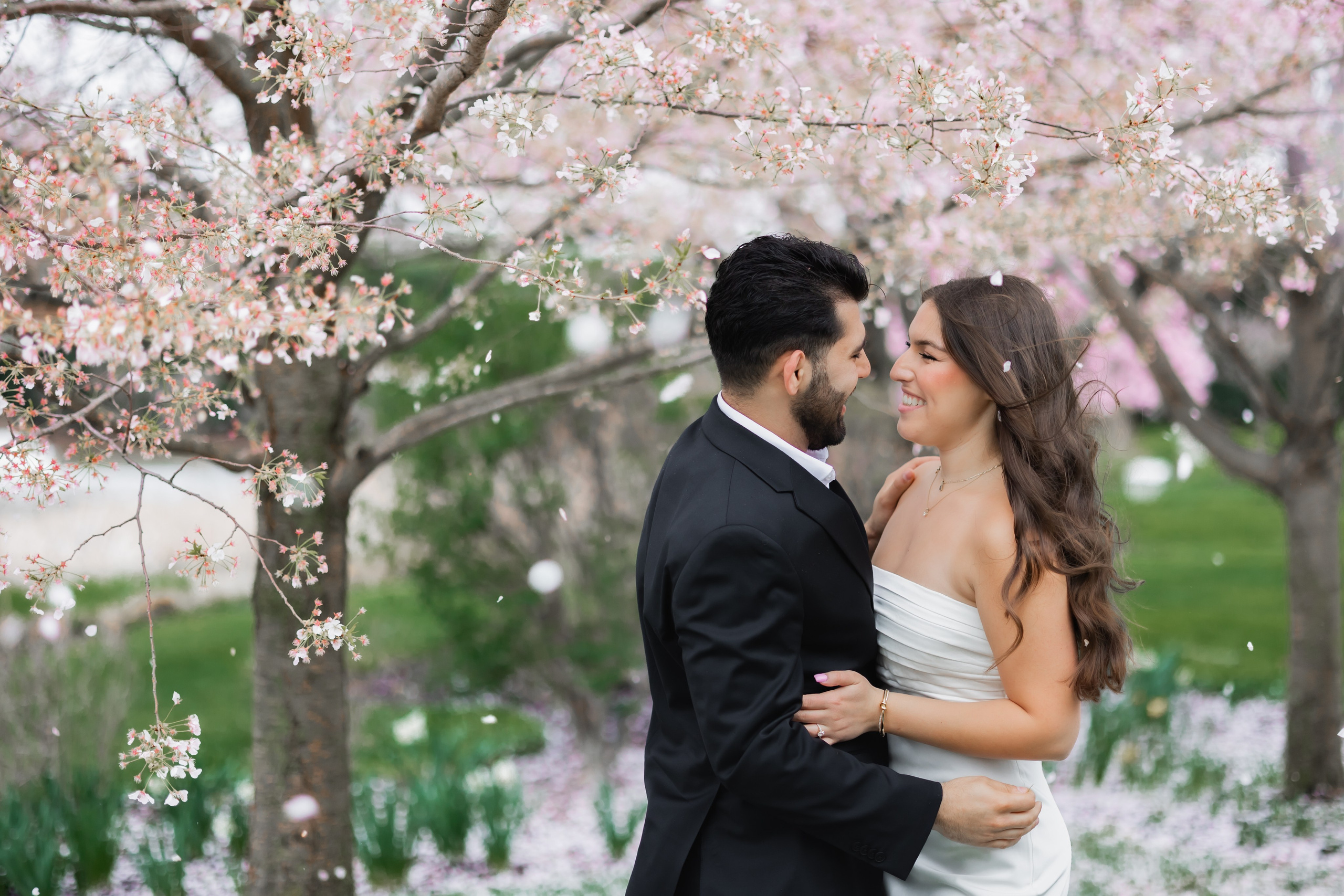 Engagement & Love Story. Wedding Photo & Video