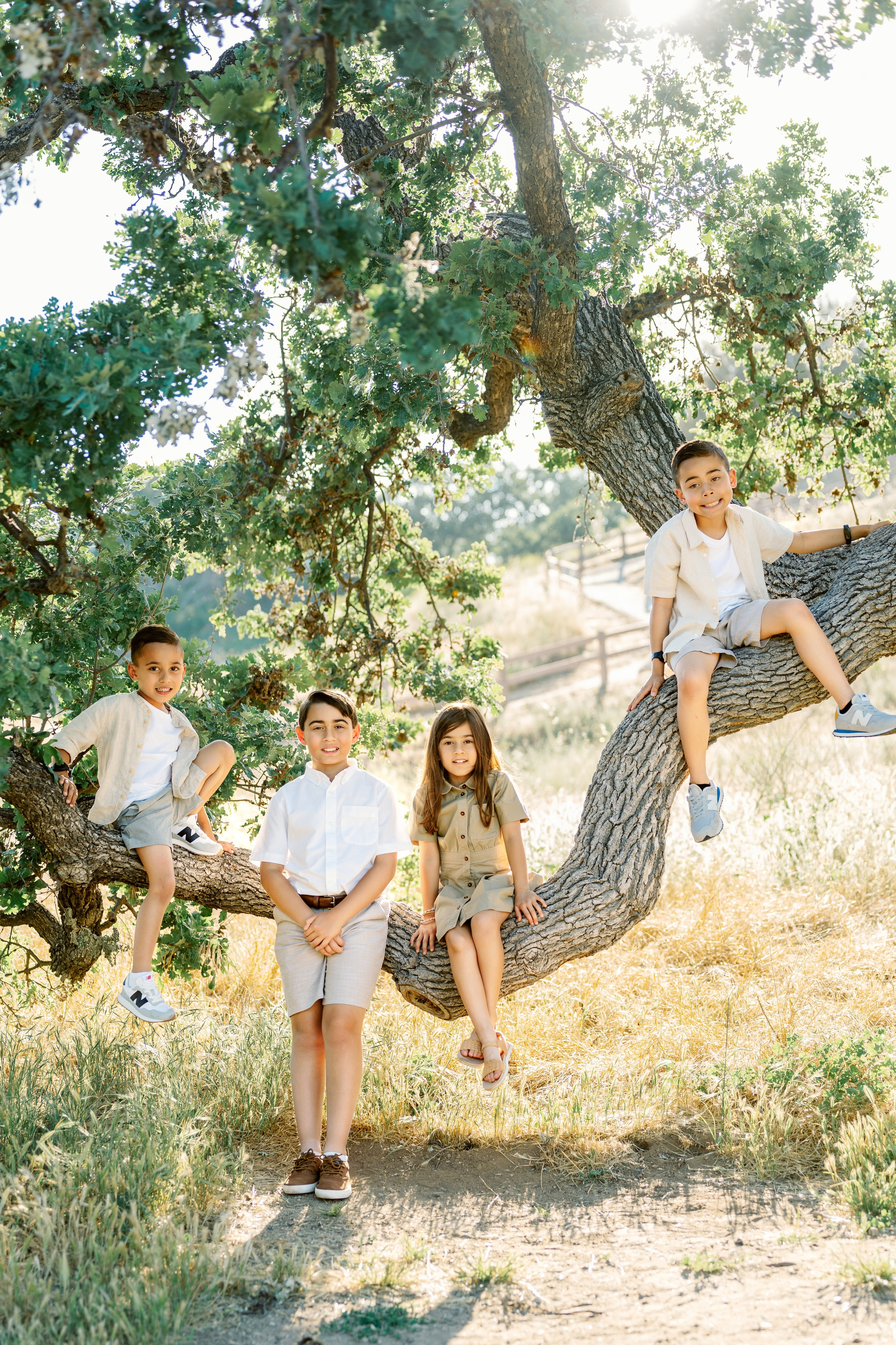 California, Los Angeles, Santa Clarita Family Photoshoot. Wedding Photography & Videography Team in California, Los Angeles, San Francisco, San Diego and Travel