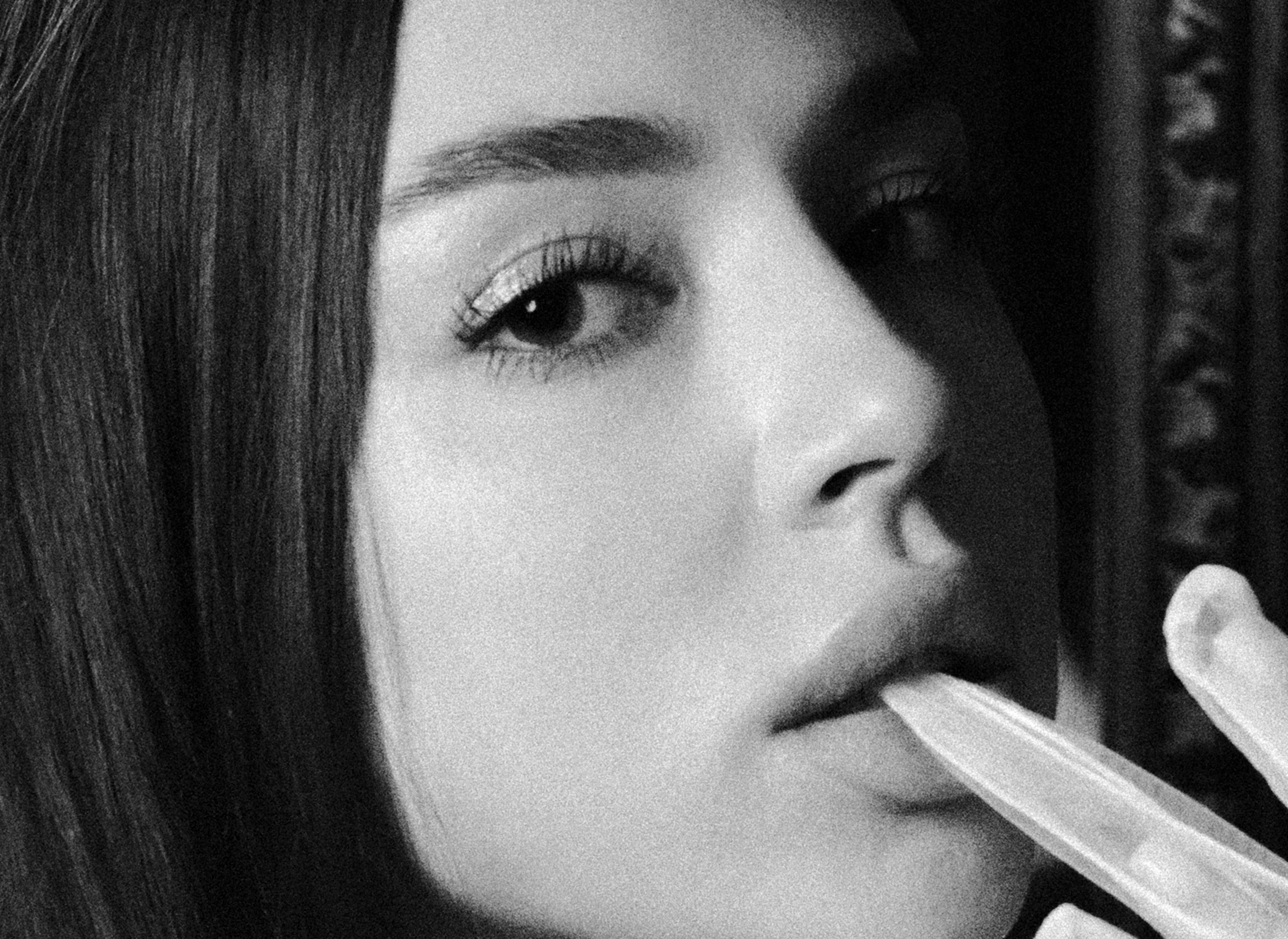 Grey room. Portrait photographer in Europe. Aurora Balear in Balearic Islands, woman portrait photographer. Work in Spain