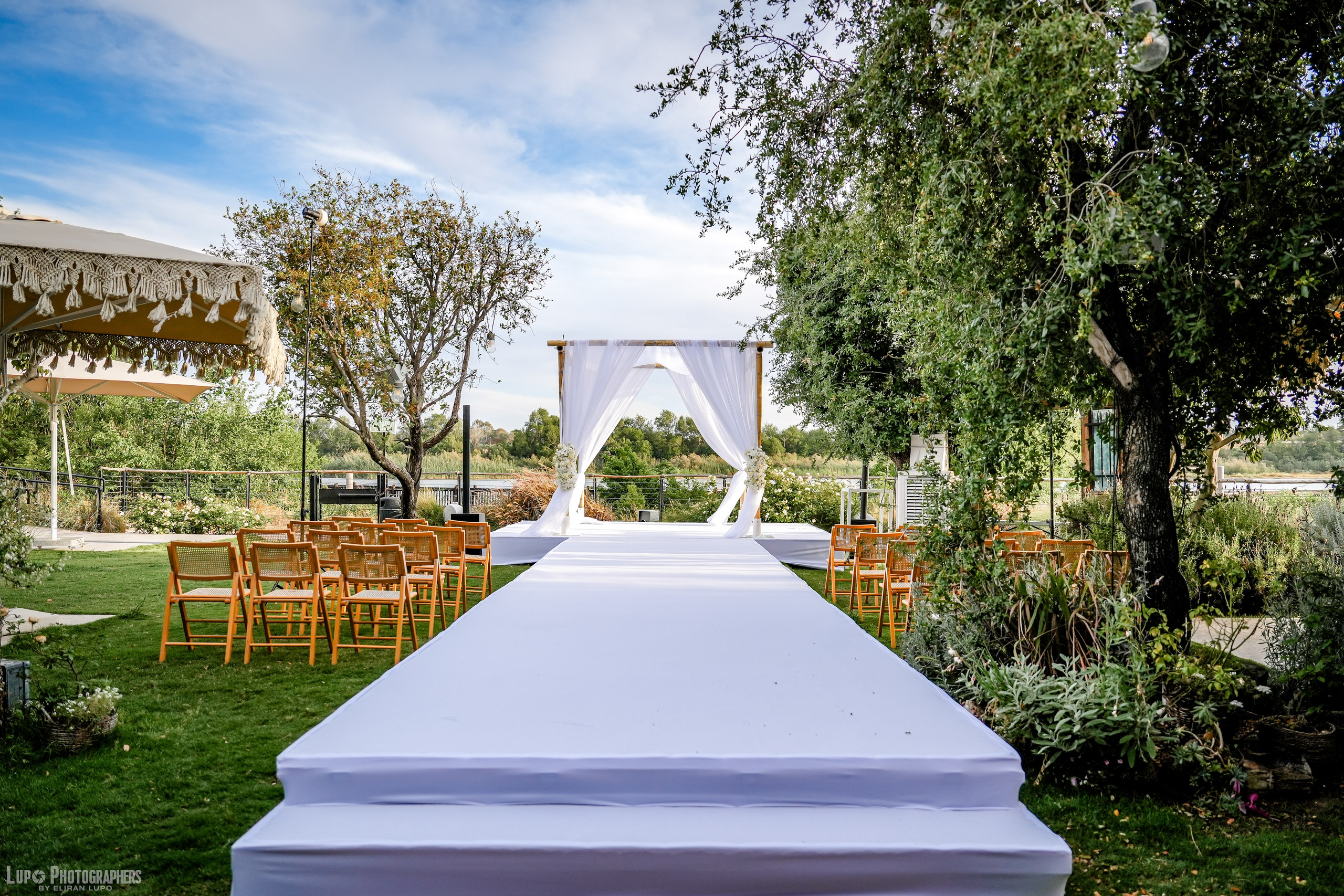 ראשי. לופו צלמים — צילום חתונות ואירועים