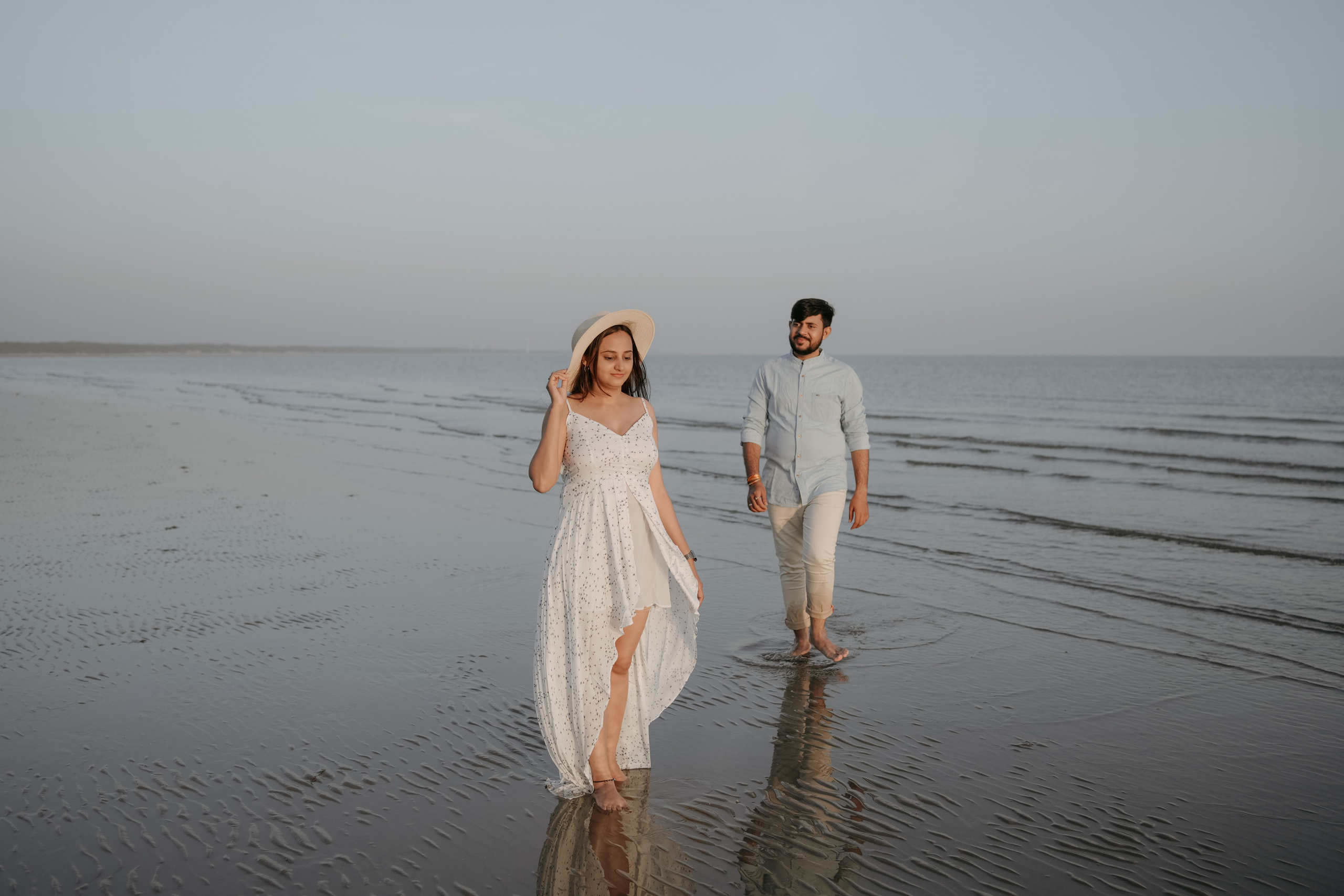 COUPLE SESSIONS. Love Emotions Weddings