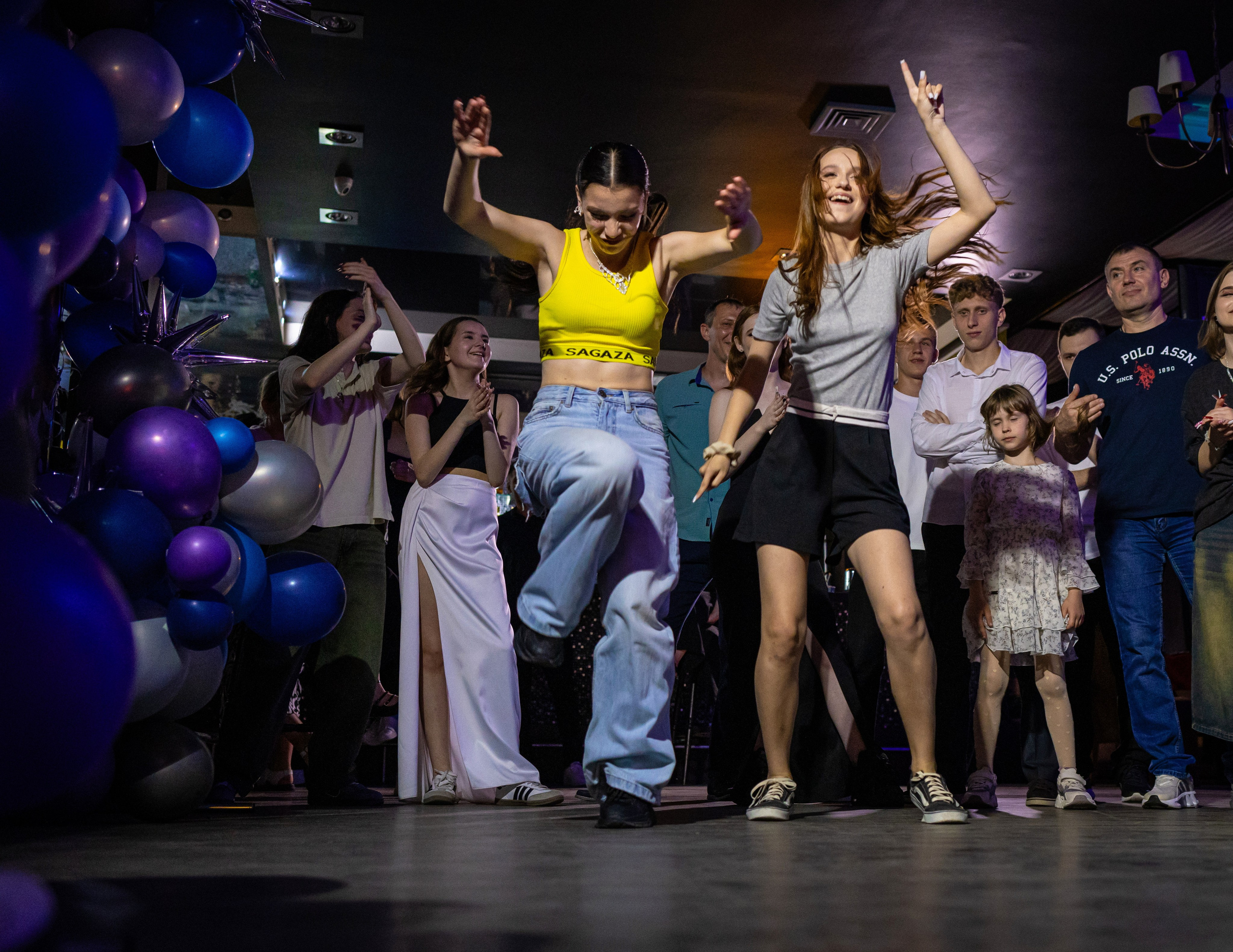 Пример фотосессии последний звонок и выпускной 11А, все в куче по очереди