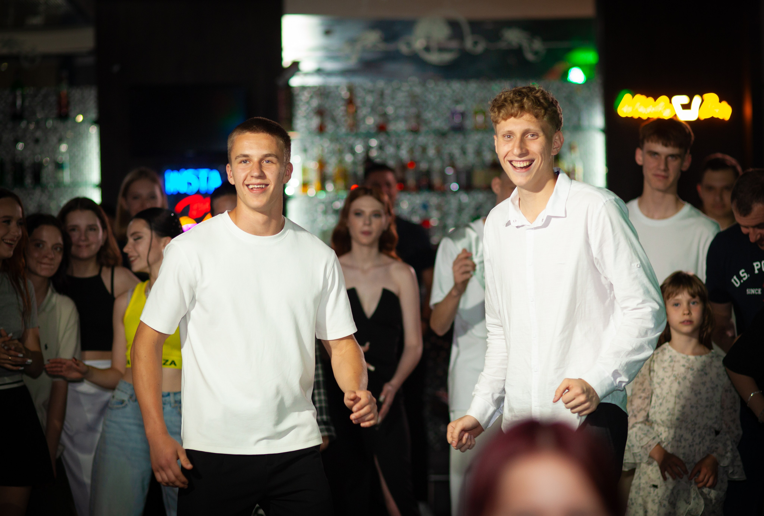 Пример фотосессии последний звонок и выпускной 11А, все в куче по очереди