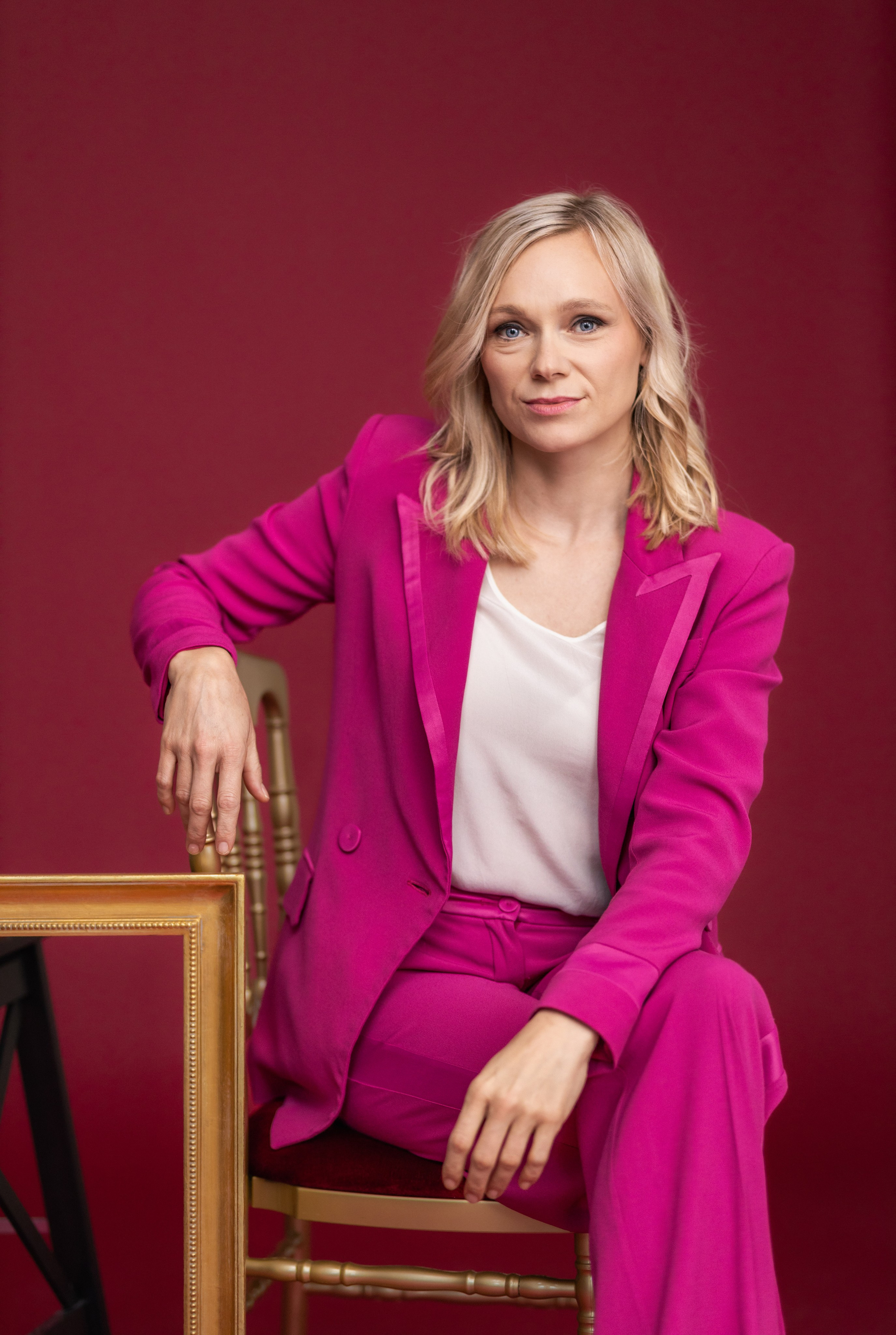 OBÁLKY MAGAZÍNU. Dana Lišková — Empatická fotografka | Introspektivní umělkyně | Neurodivergentní koučka| Zakladatelka Artepy.cz