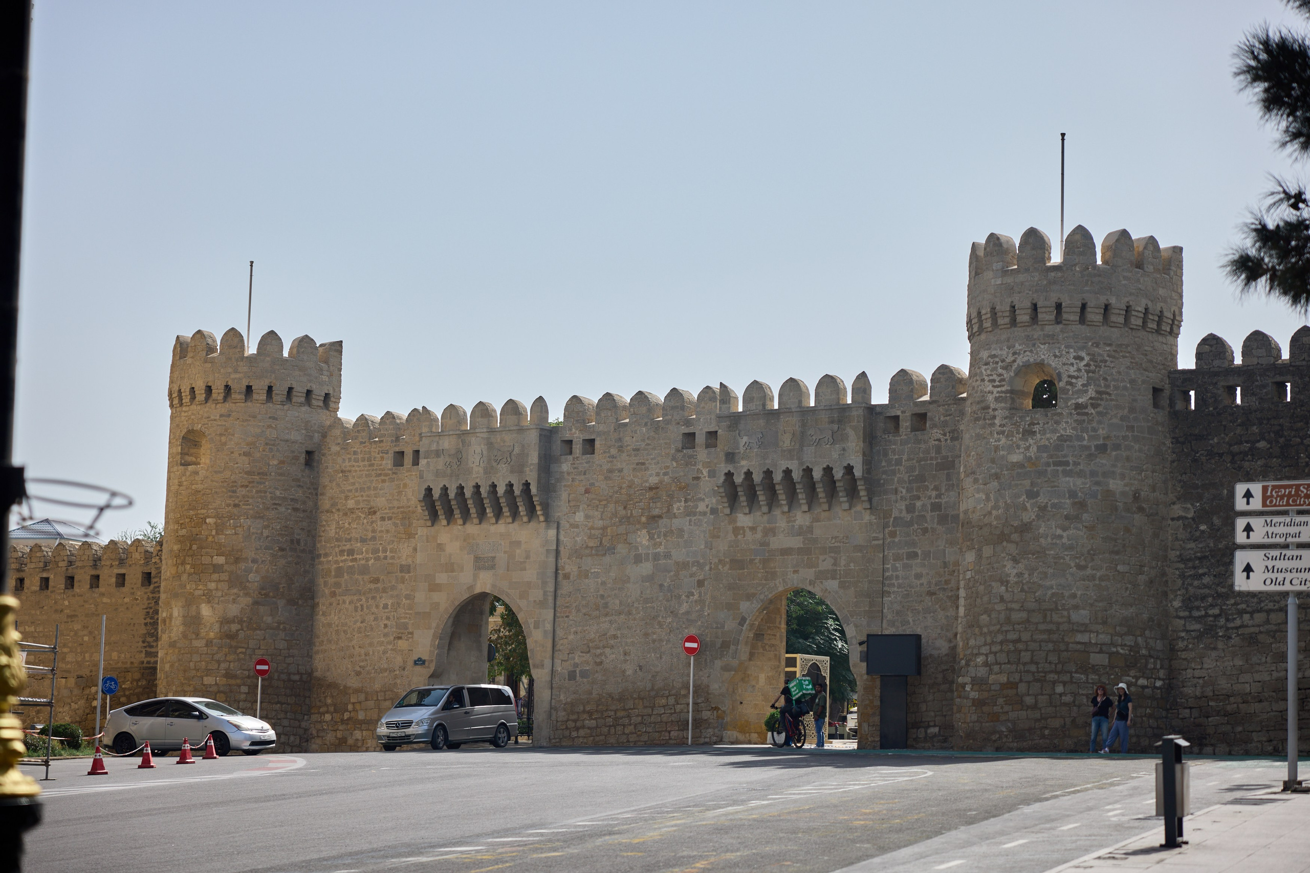 Экскурсия по Баку. День 2. Photographer in Baku Kamran Enceladus