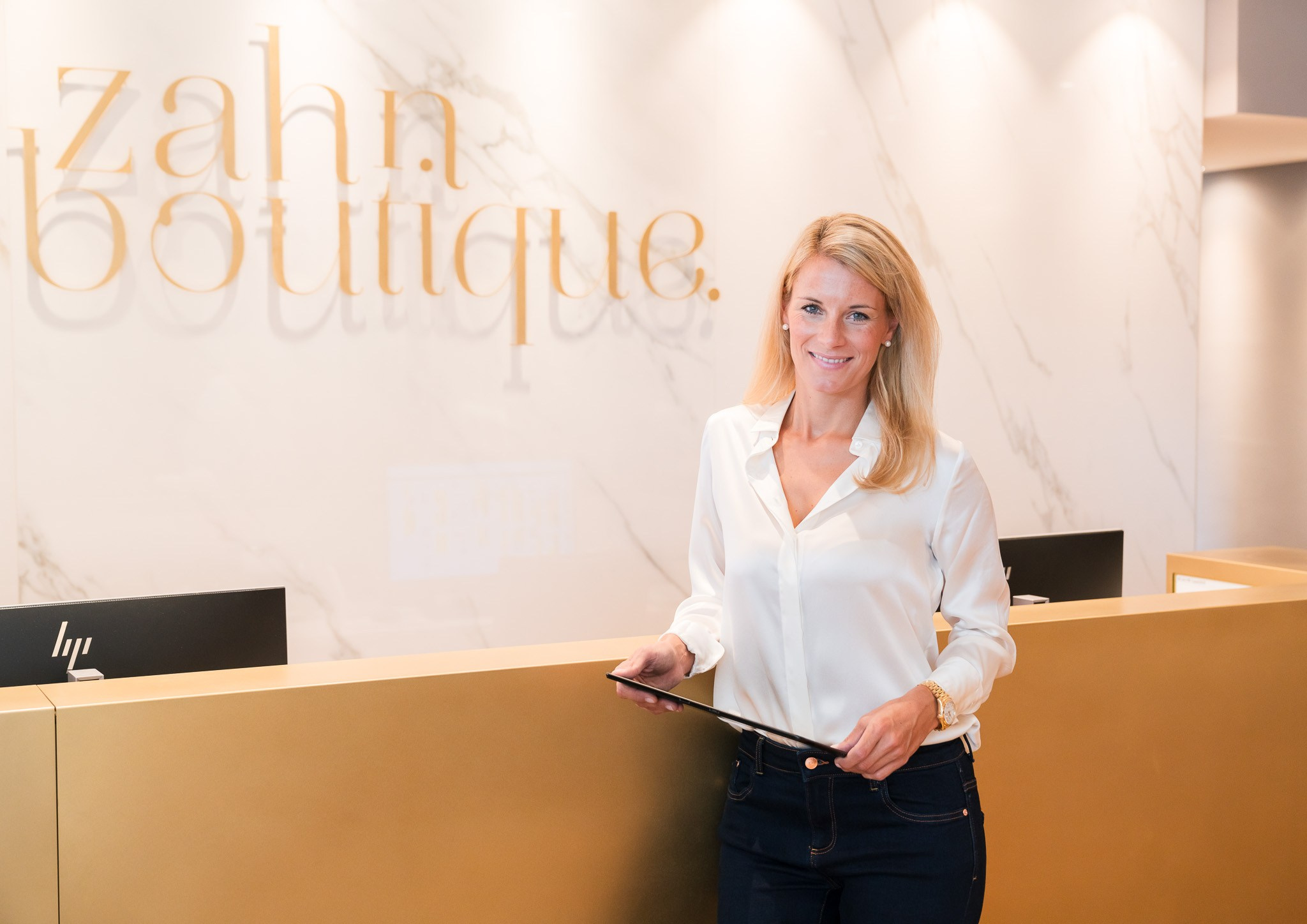 Personal Branding. Photographer in Zurich – Weddings, Portraits & Event Photography | Anetta Damm