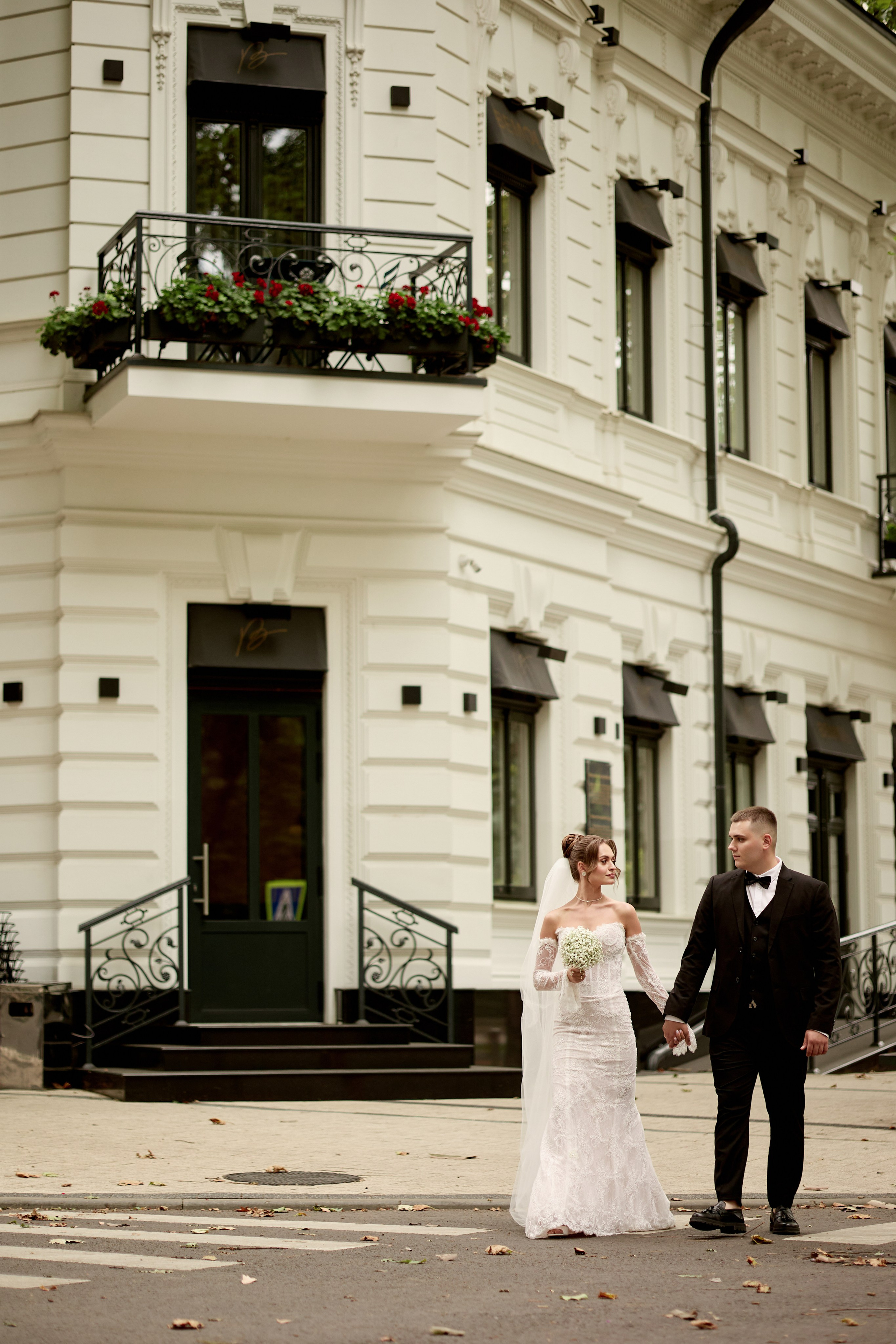 VICTOR & GABI | Villa Garden 2024