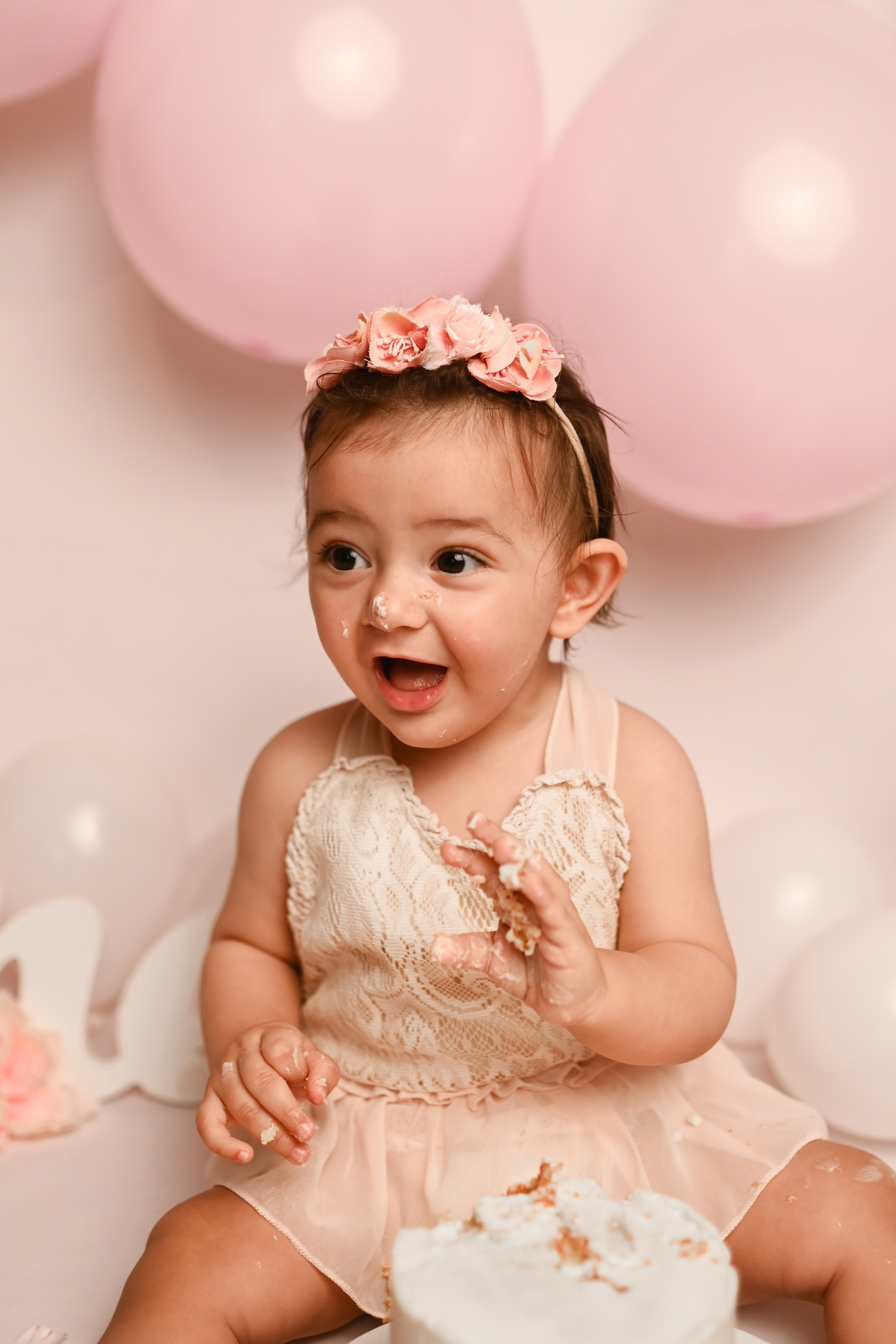 Cake Smash Photoshoot. WELCOME