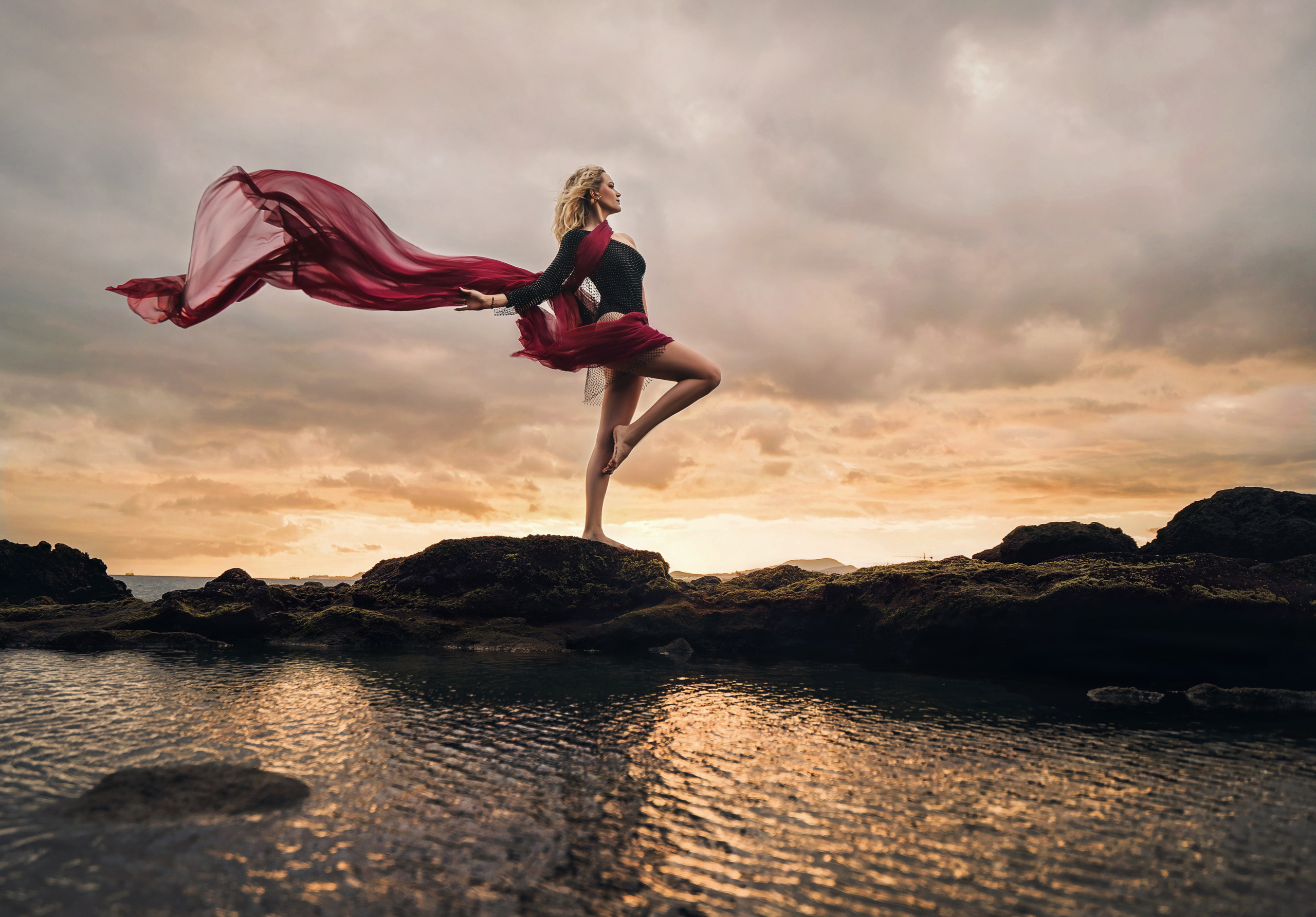 Silk (4 meters) 10€. Professional photography in Tenerife Tania Bonnet